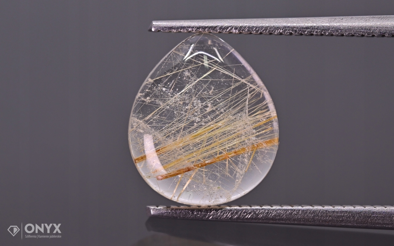 Křemen s rutilem nízký kabošon slza 10x9 mm