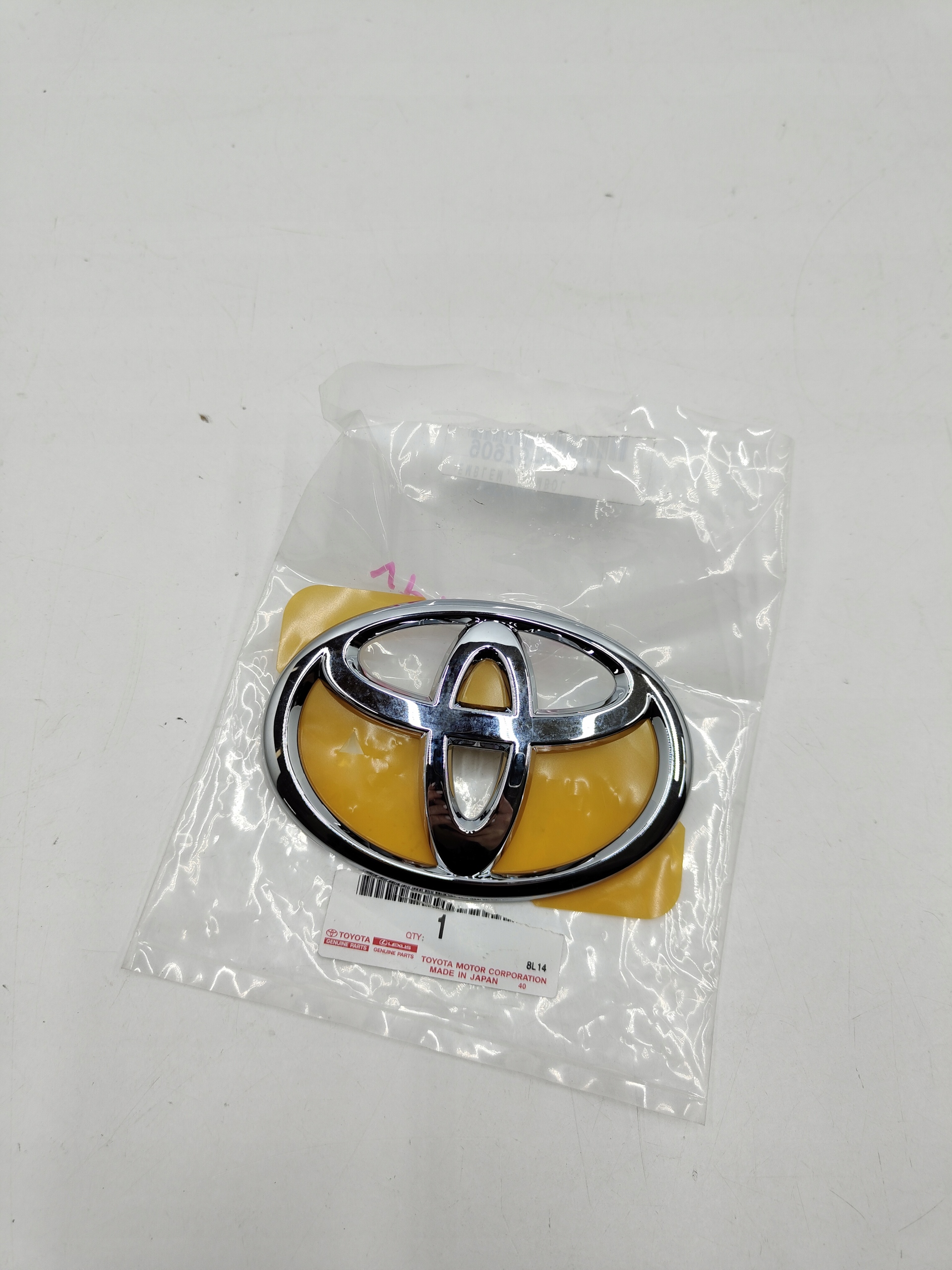 Znaczek Klapy Tył Tylny Toyota RAV4 III 90975-02071 Nowy