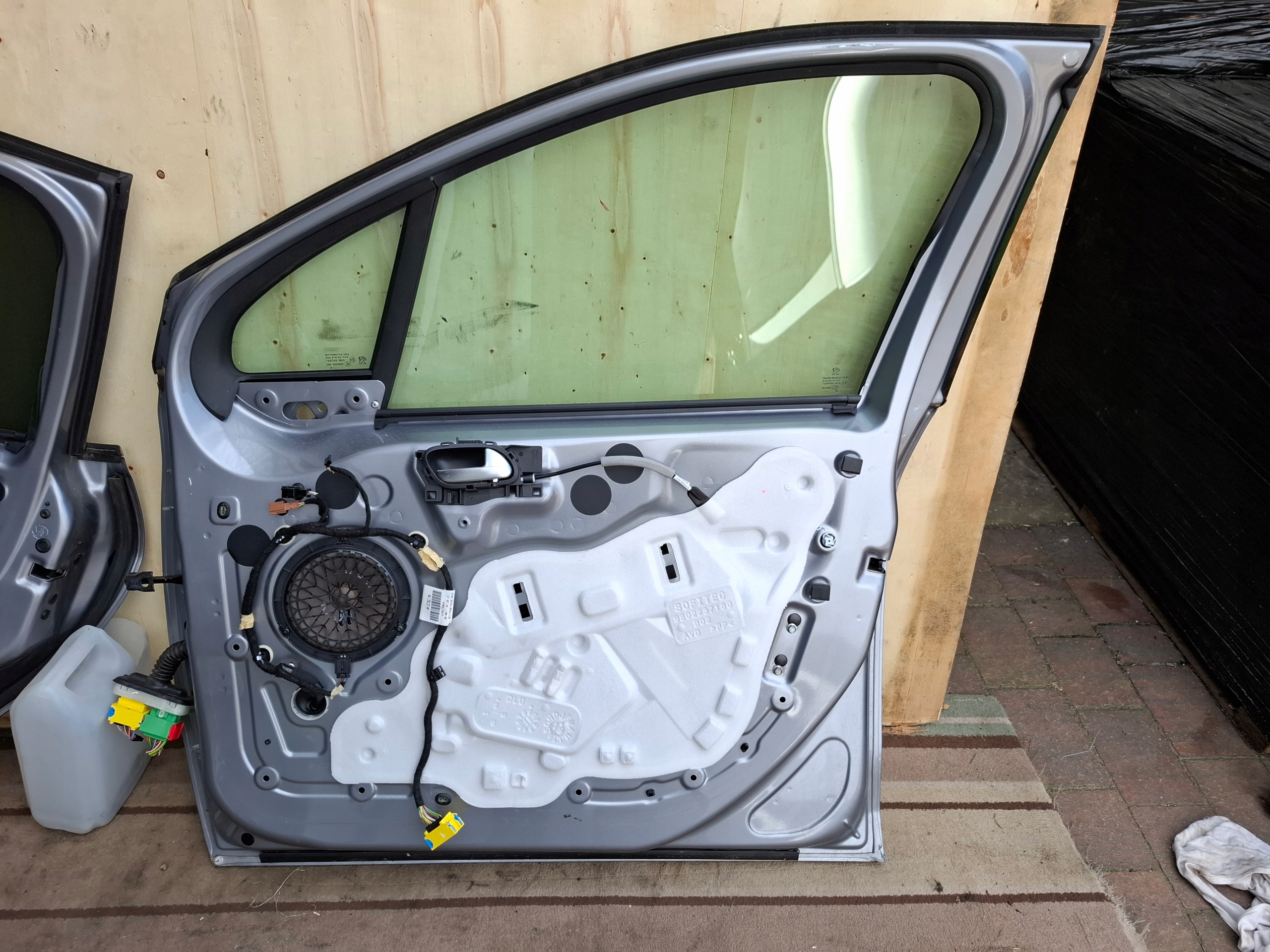 door right front rear part PEUGEOT 2008 and 18r KCA
