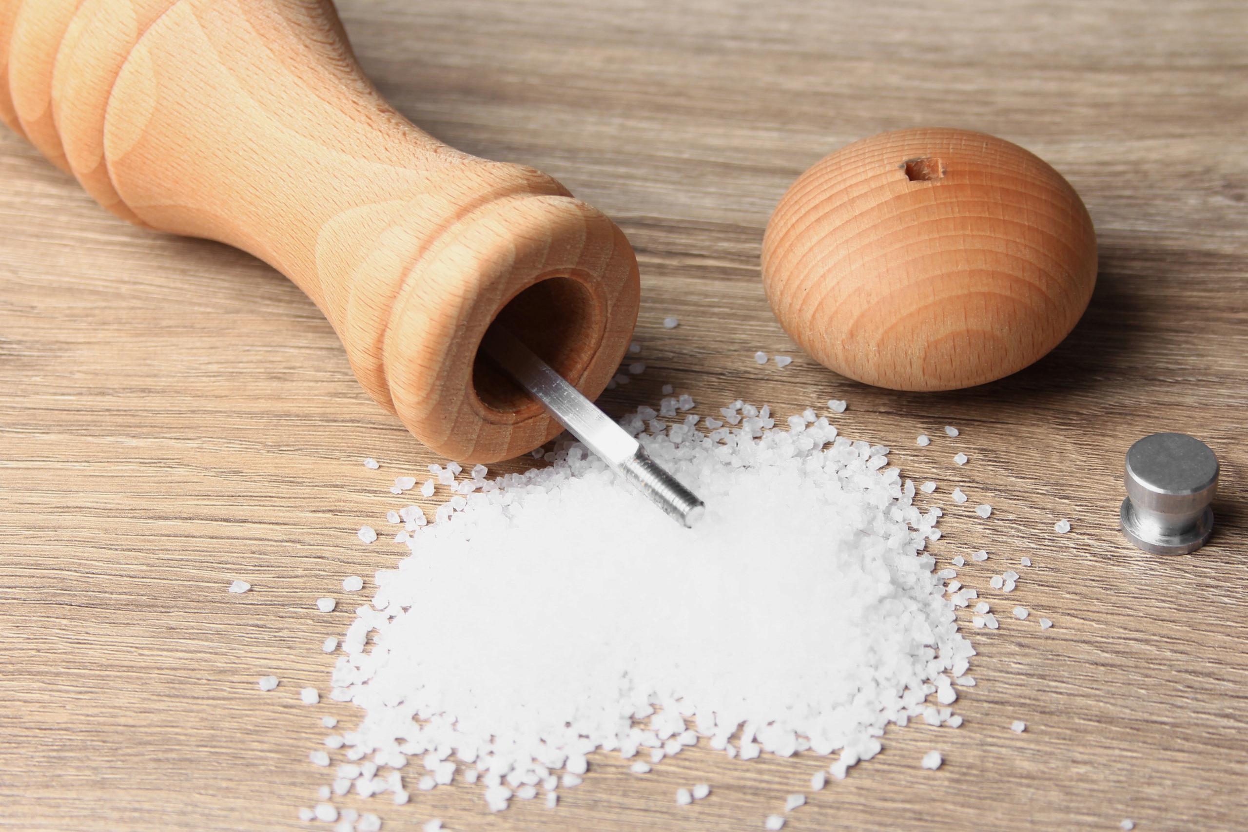 MŁYNKI MŁYNEK DO PIEPRZU I SOLI RĘCZNY DREWNIANY Model Capri