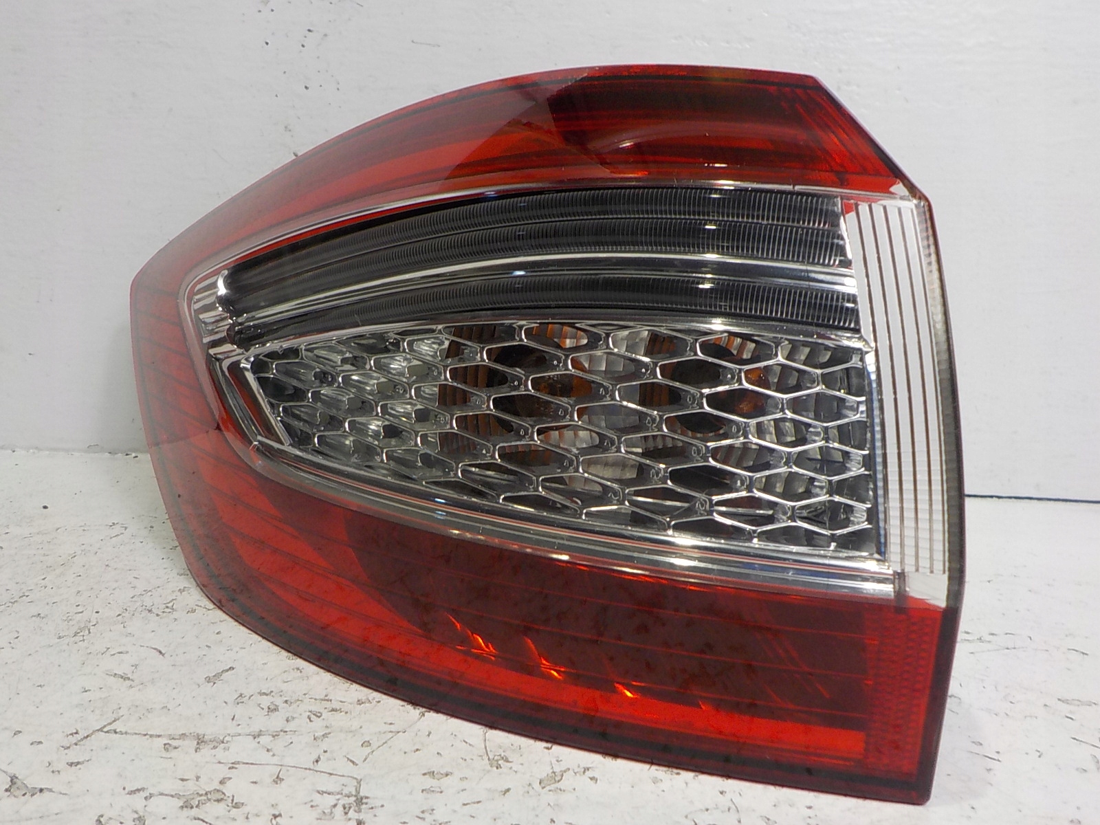 FORD MONDEO IV MK4 KOMBI LIFT light left rear left rear part