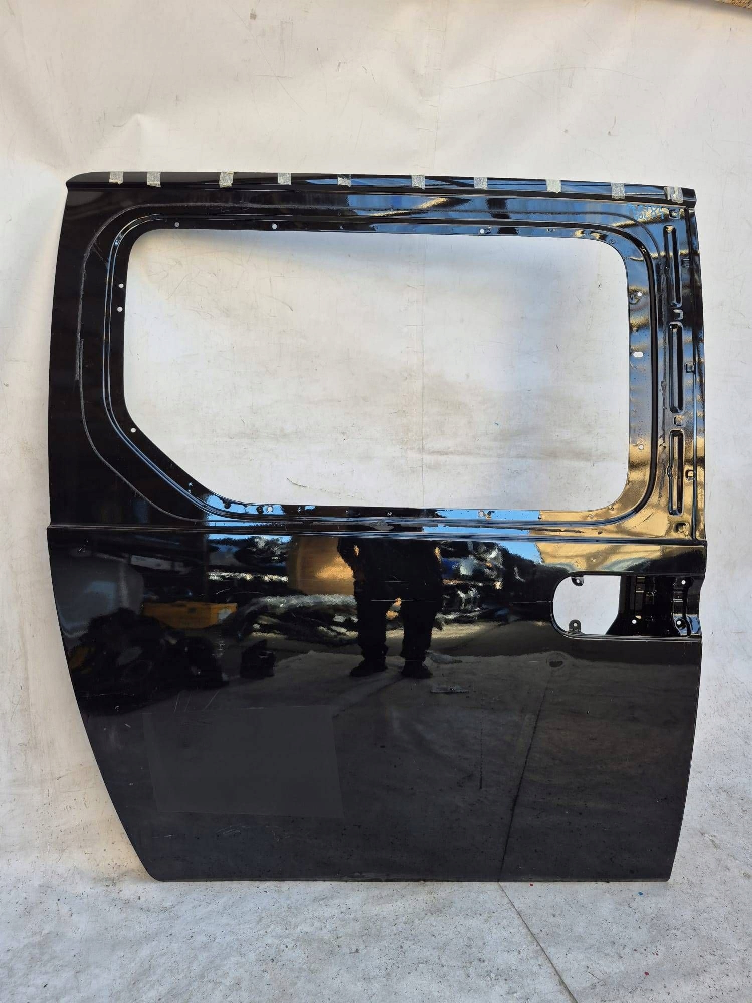 HYUNDAI STARIA 21-> door side sliding right