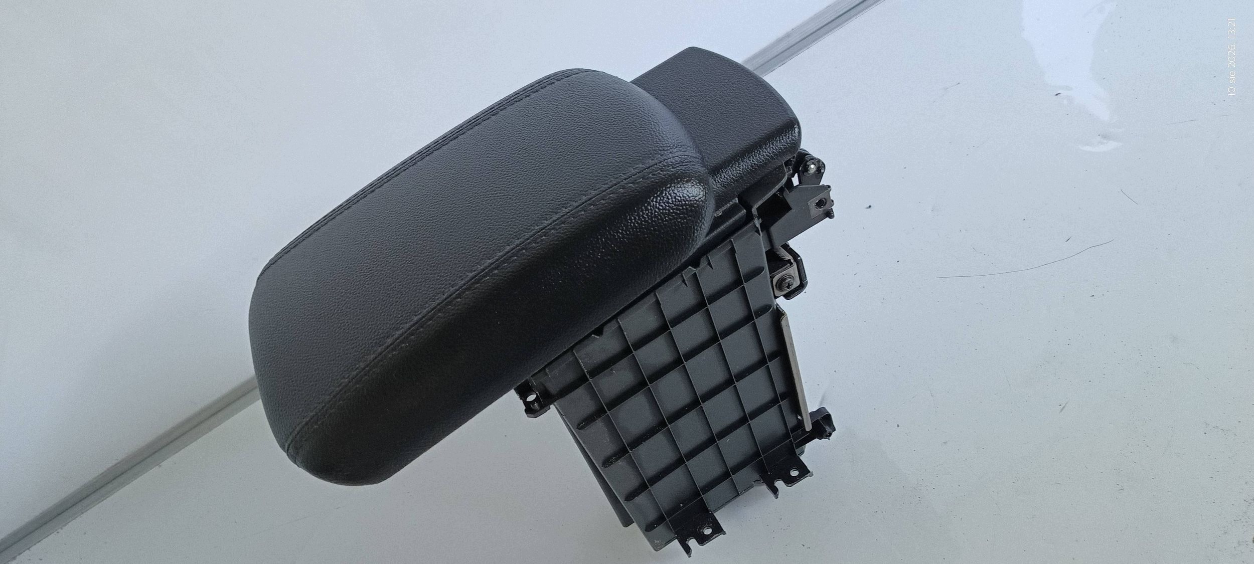 armrest SKORZANY leather HYUNDAI TUCSON III 2015