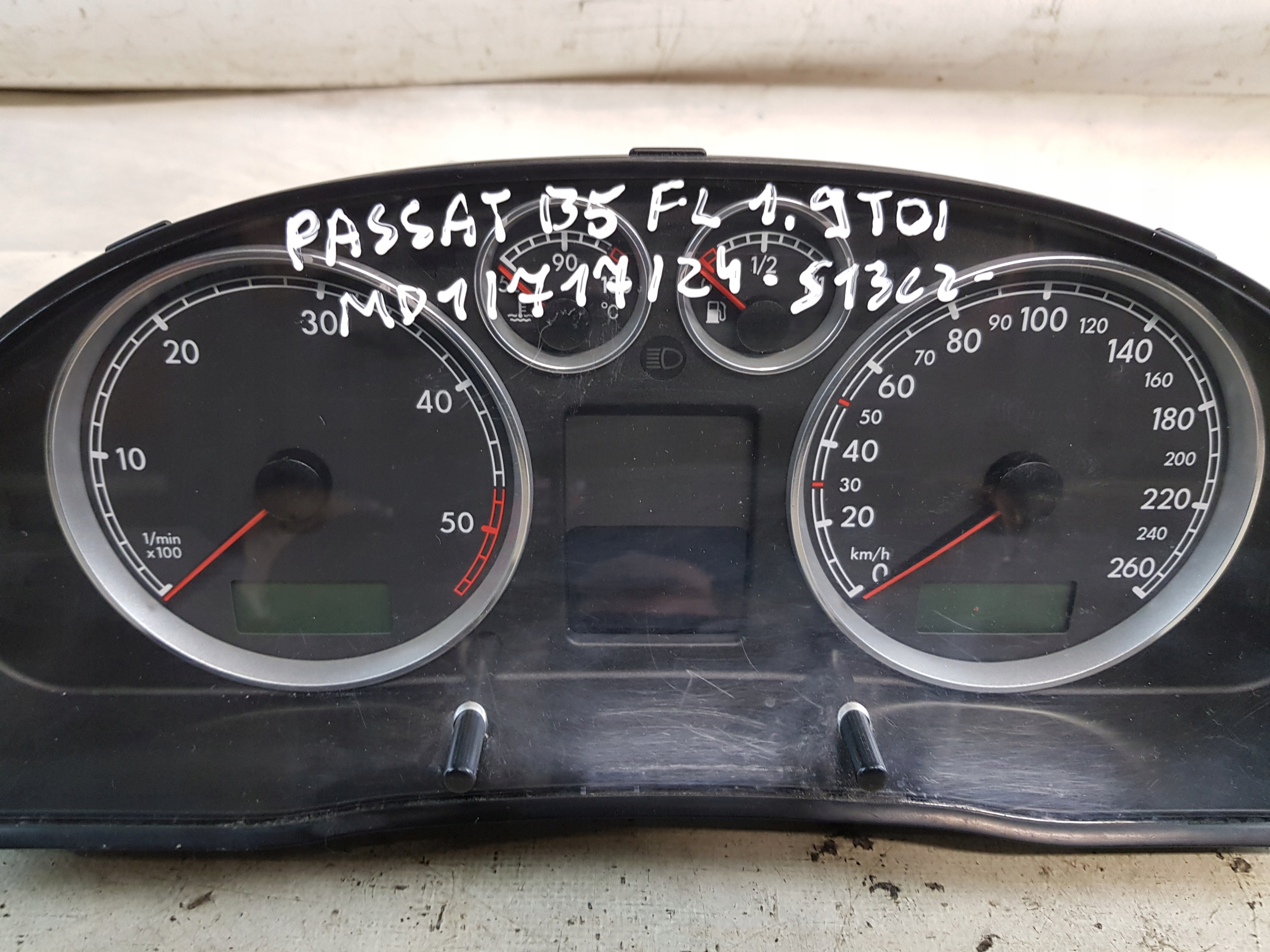 dials VW PASSAT B5 LIFT 1.9TDI 3B0920829A