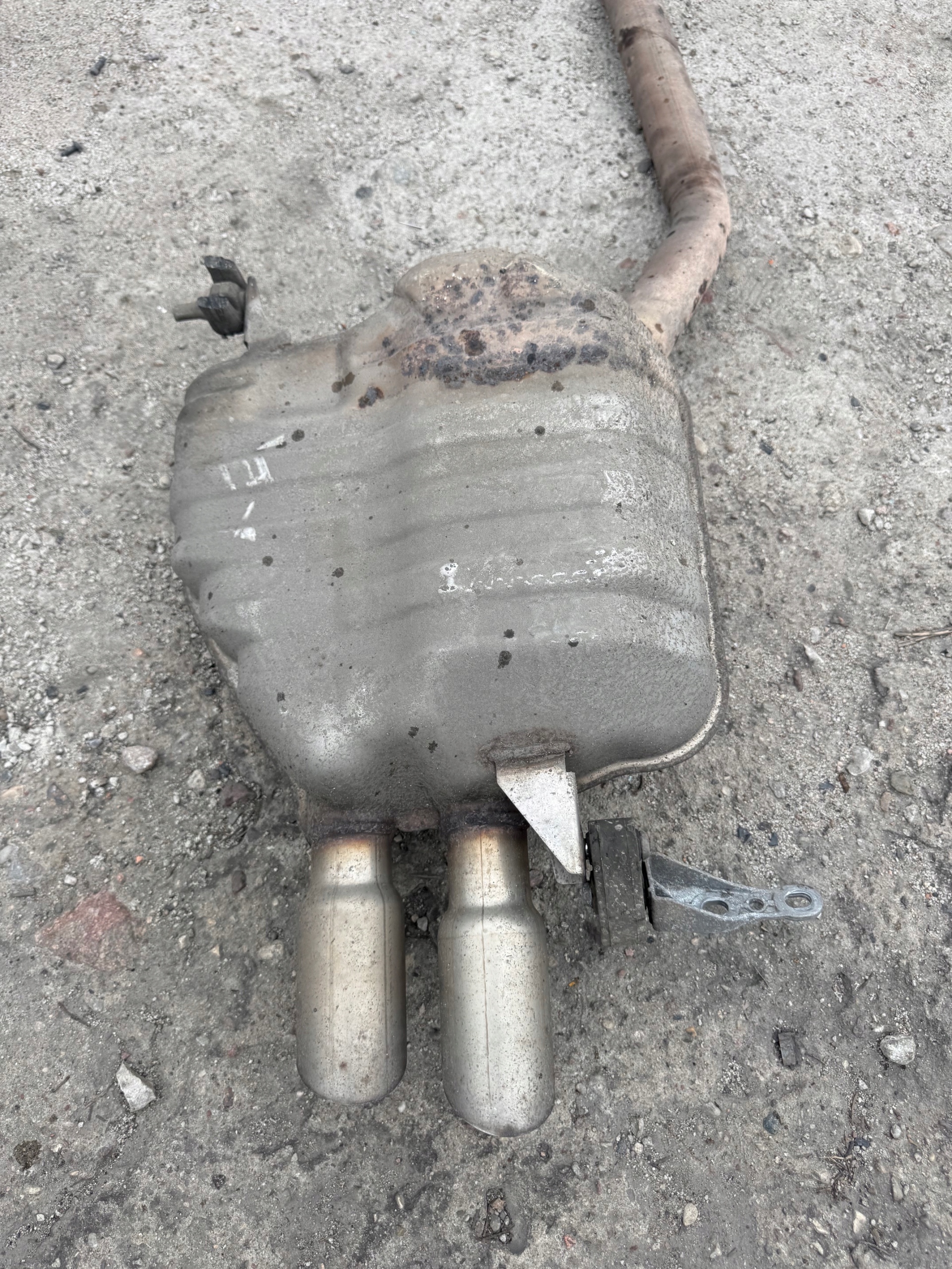 AUDI Q5 8R 2.0 TDI exhaust silencer 8R0253611H