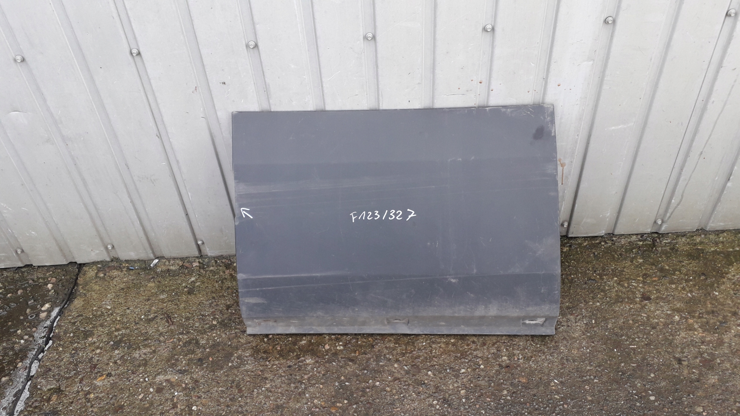 IVECO DAILY 14- LISTWA PRAWA BOCZNA 5801821757