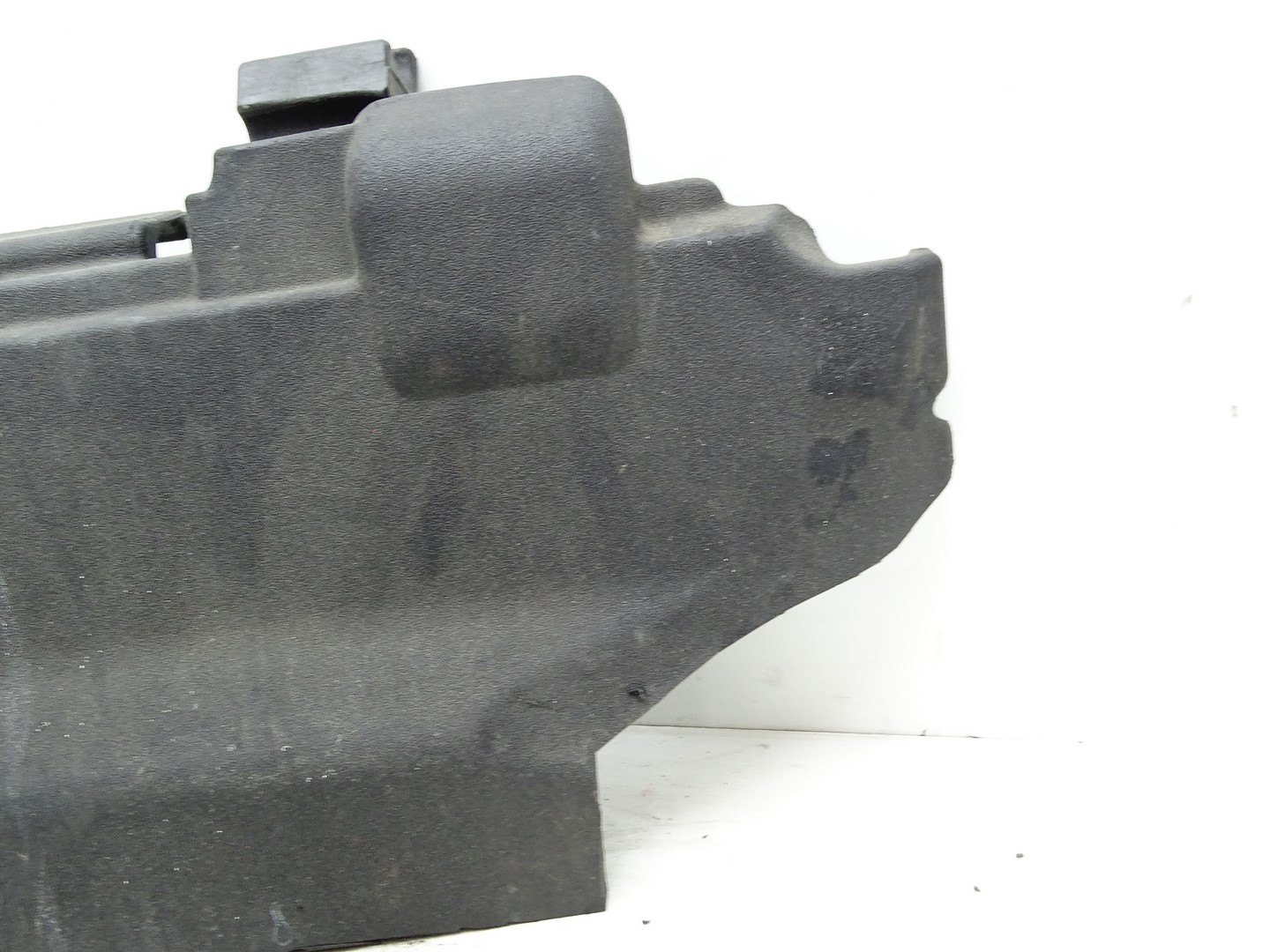 motor cover left RANGE ROVER III L322 5.0 V8 8W93-12025-BD