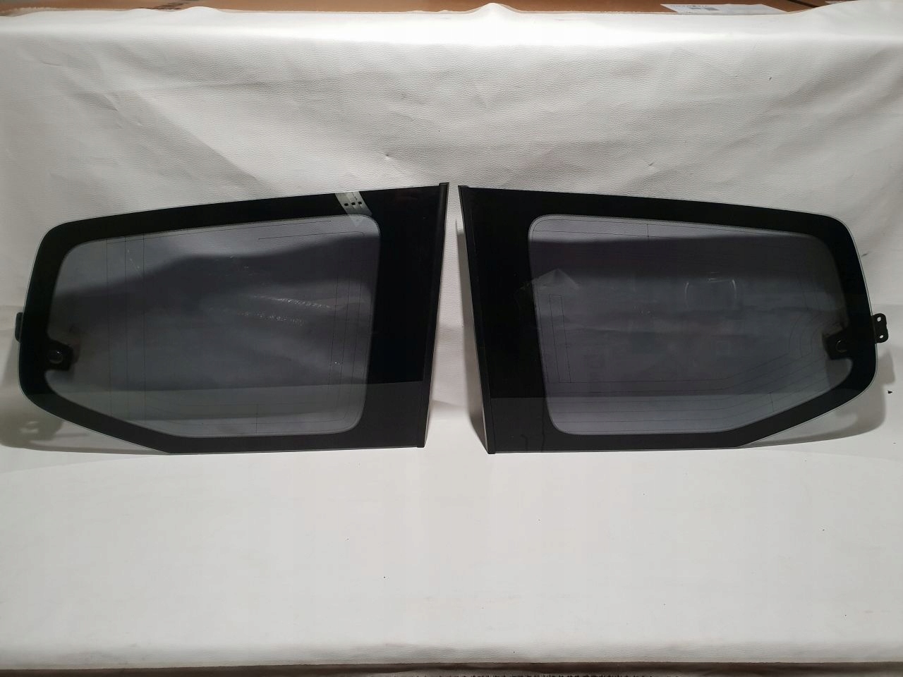 TOYOTA LAND CRUISER 120 ЗАДНЄ СКЛО КРИЛО 5 ДВЕРЕЙ