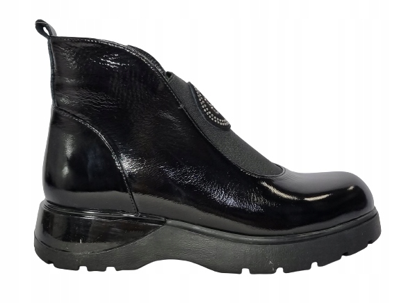 Černé zateplené dámské kotníkové boty Artiker 51C0731 kožené lakované r40