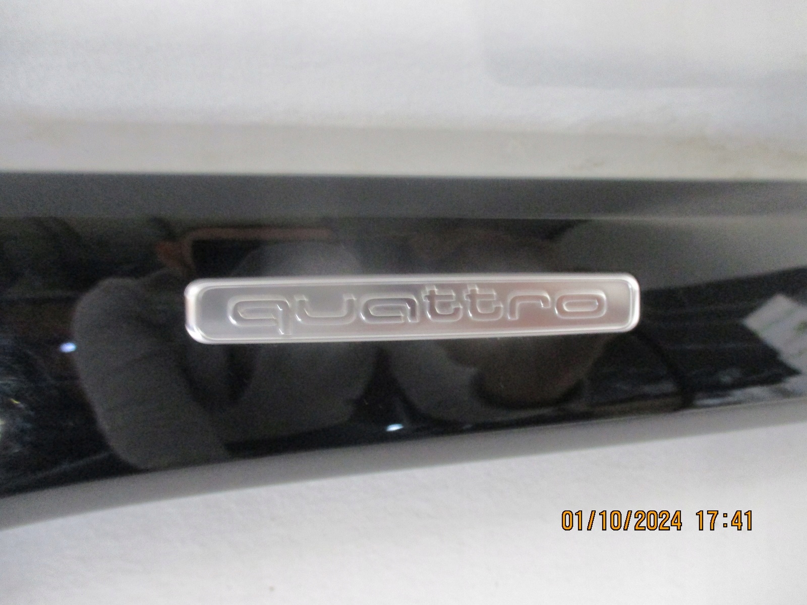 Moulage Console AUDI A4 8W0 8W1853190