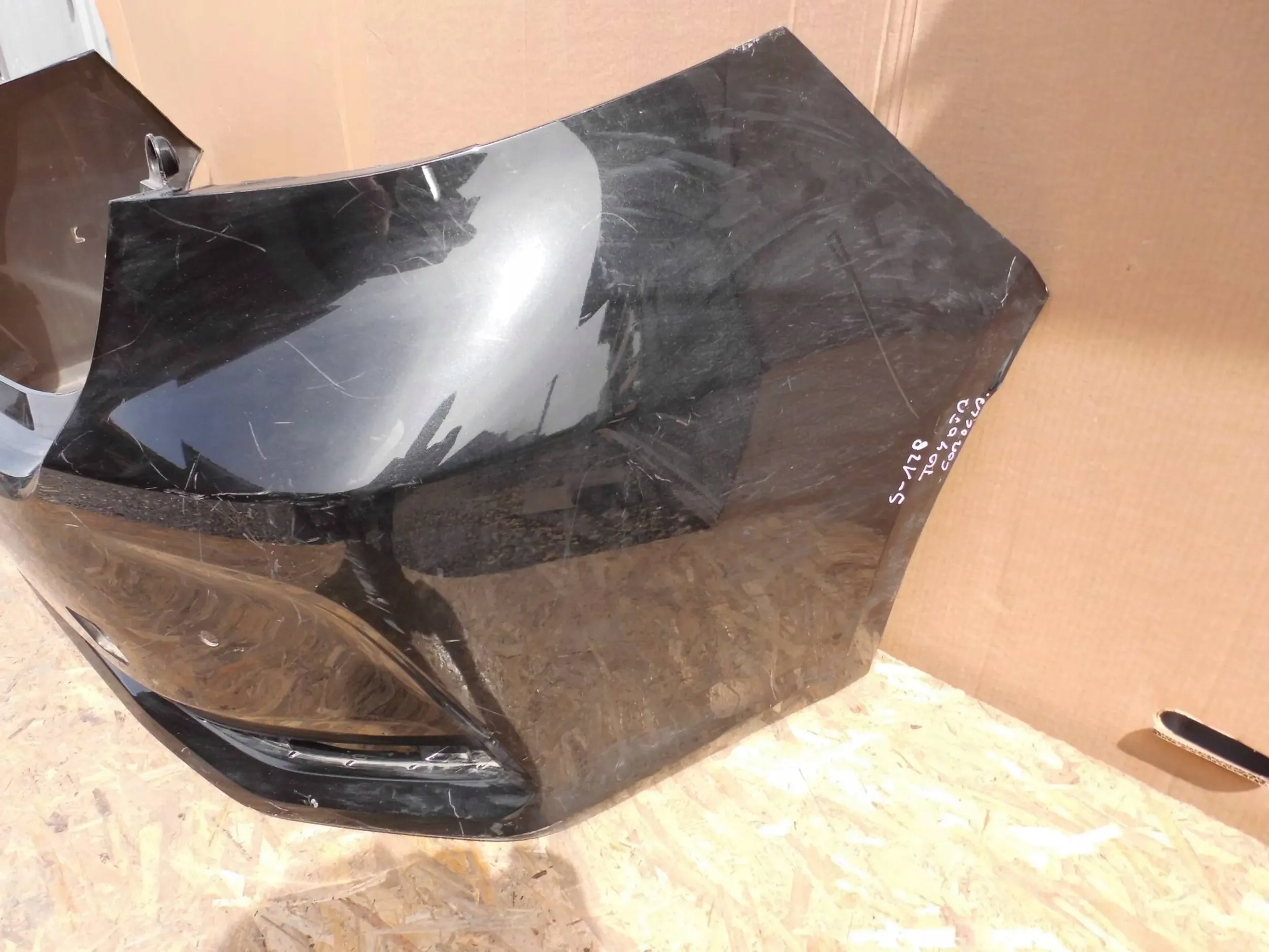 TOYOTA COROLLA E210 E21 2018+ SEDAN STOSSSTANGE HINTEN HECK
