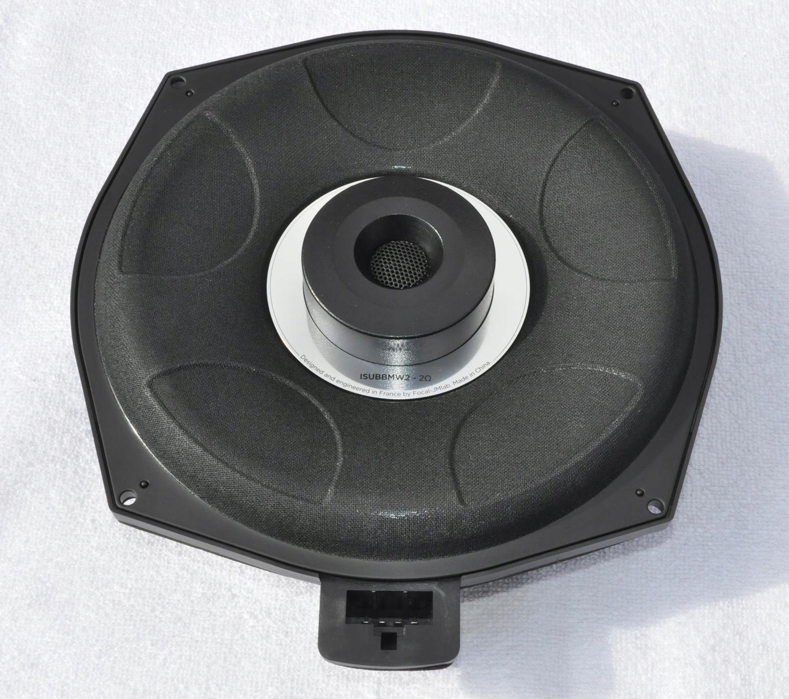 GLOSNIKI SAMOCHODOWE BMW SUBWOOFER BASOWE FOCAL 200mm MOC 90W AUDIO SYSTEM Marka Focal