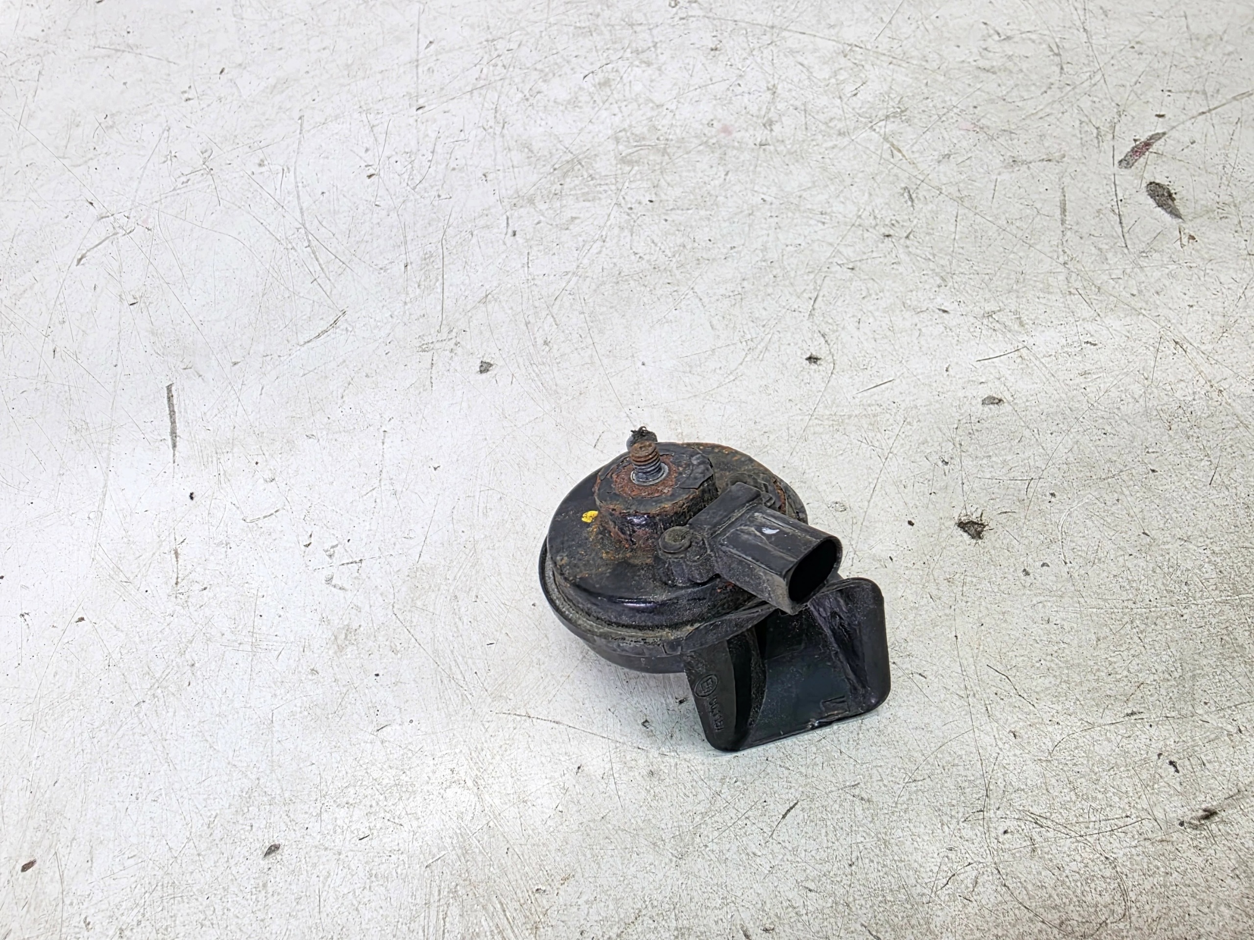 KLAKSON SYGNAL LOW AUDI A6 C8 4K6951210