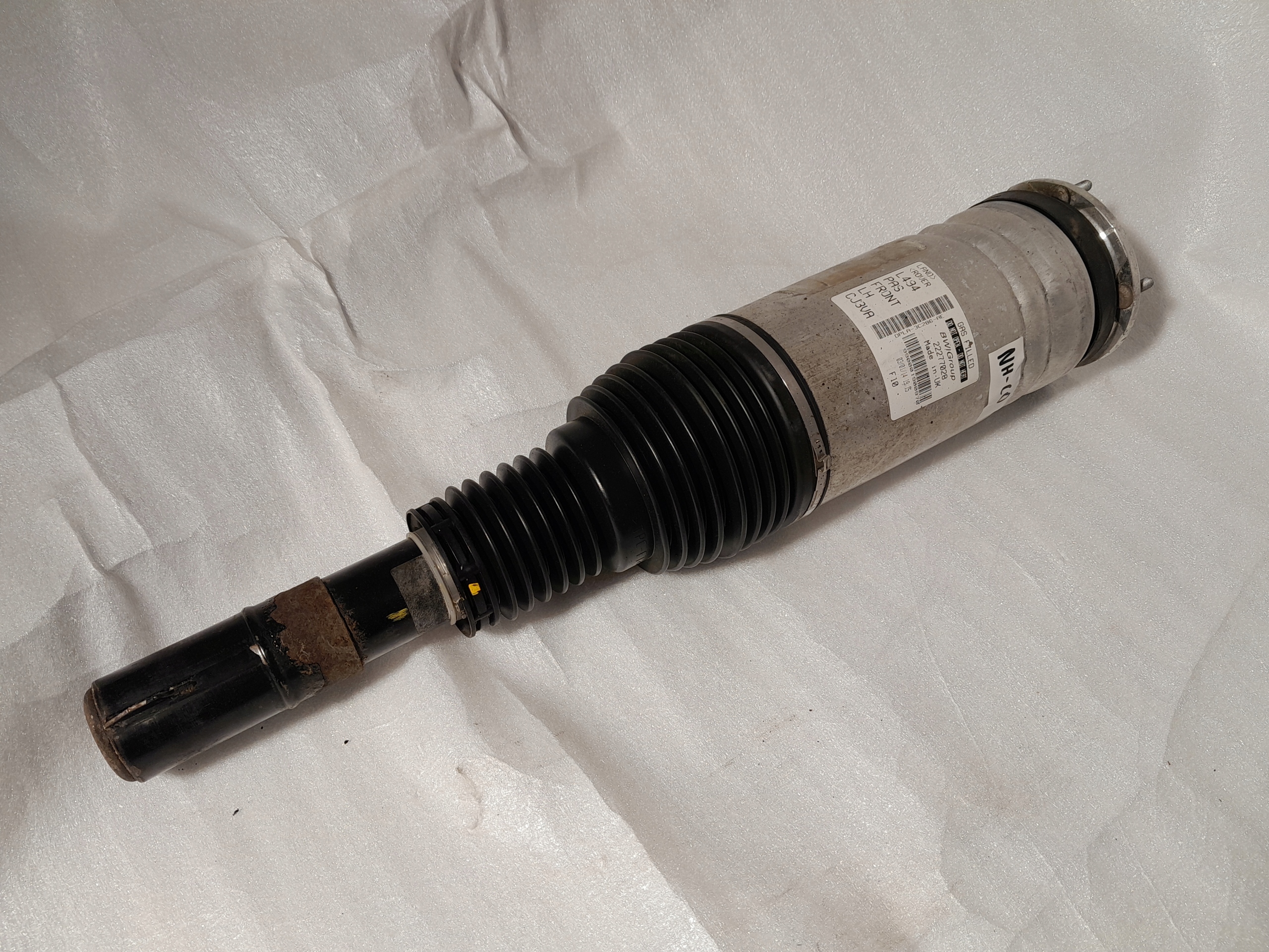 LAND ROVER L494 shock absorber left front 22277028