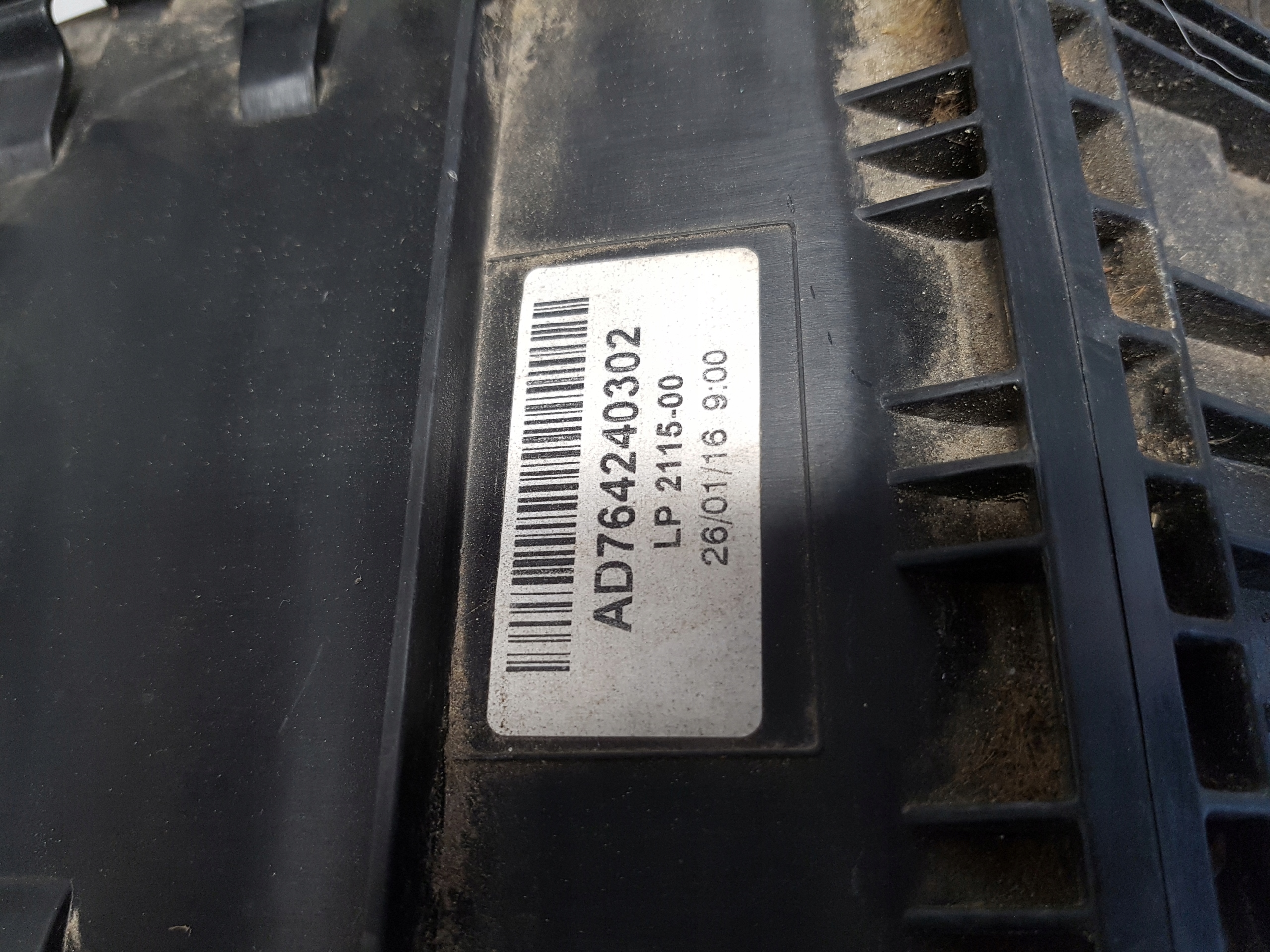 BMW I3 i01 Gehäuse filter luft 7642403