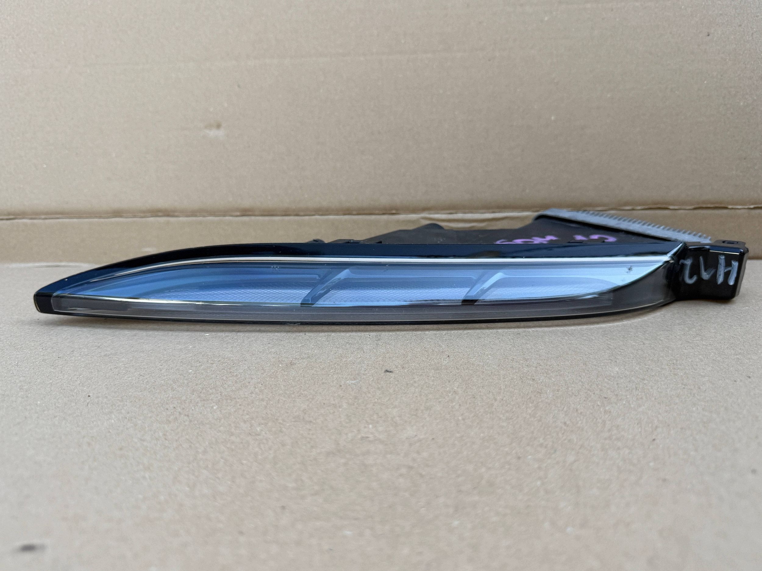 daytime running lights left side Porsche Macan (95B) 95B953081B