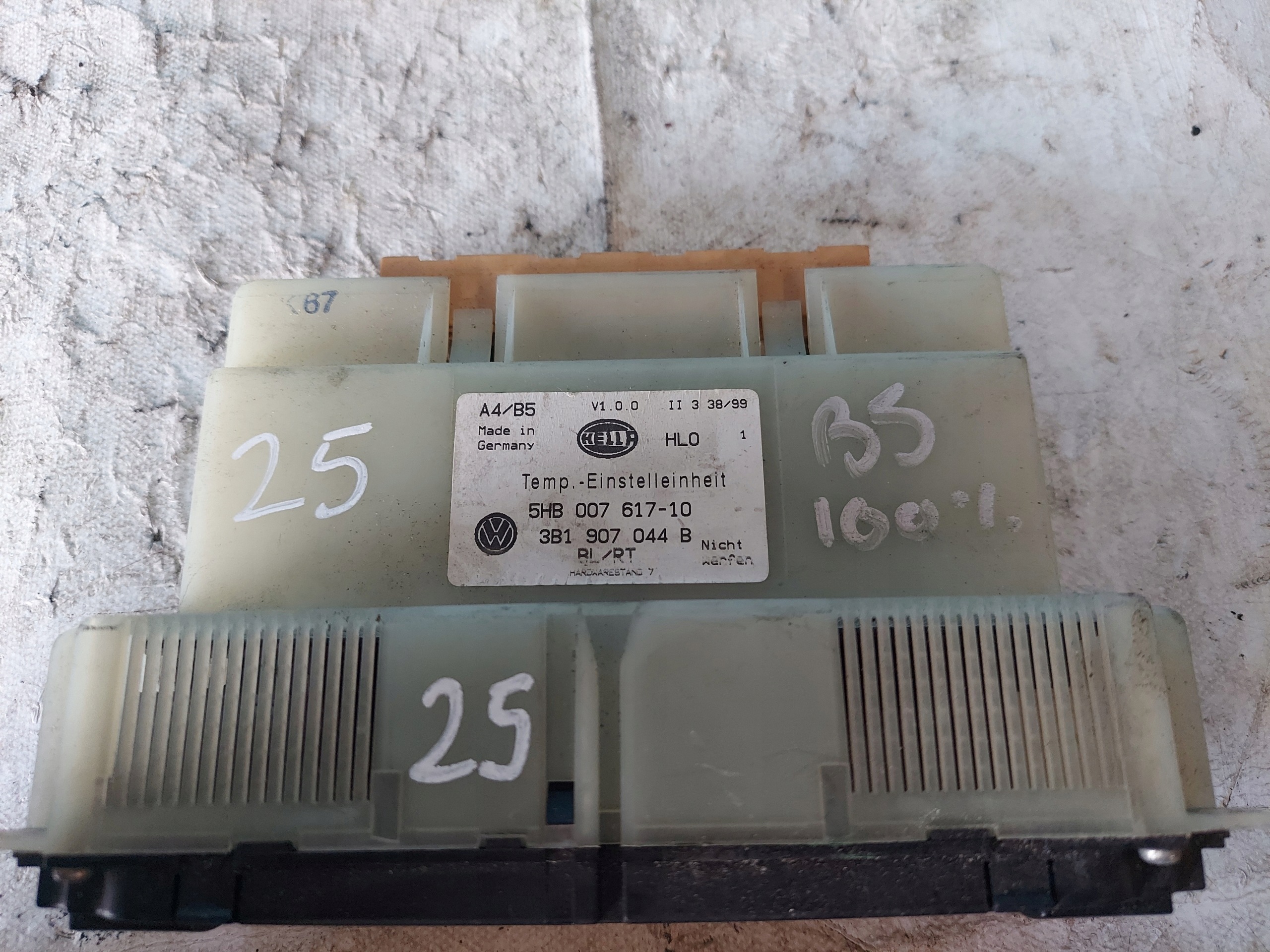PANEL KLIMY GOLF IV PASSAT B5 3B1907044B