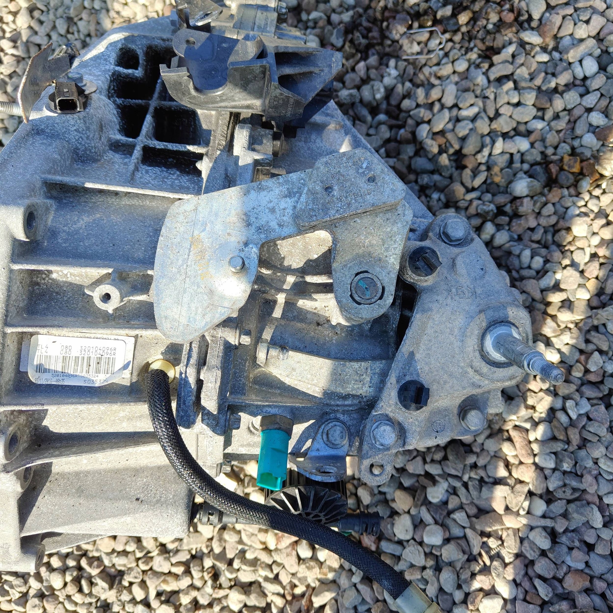 manuale cambio 5 ingranaggi Renault Captur 320104096R TL4080