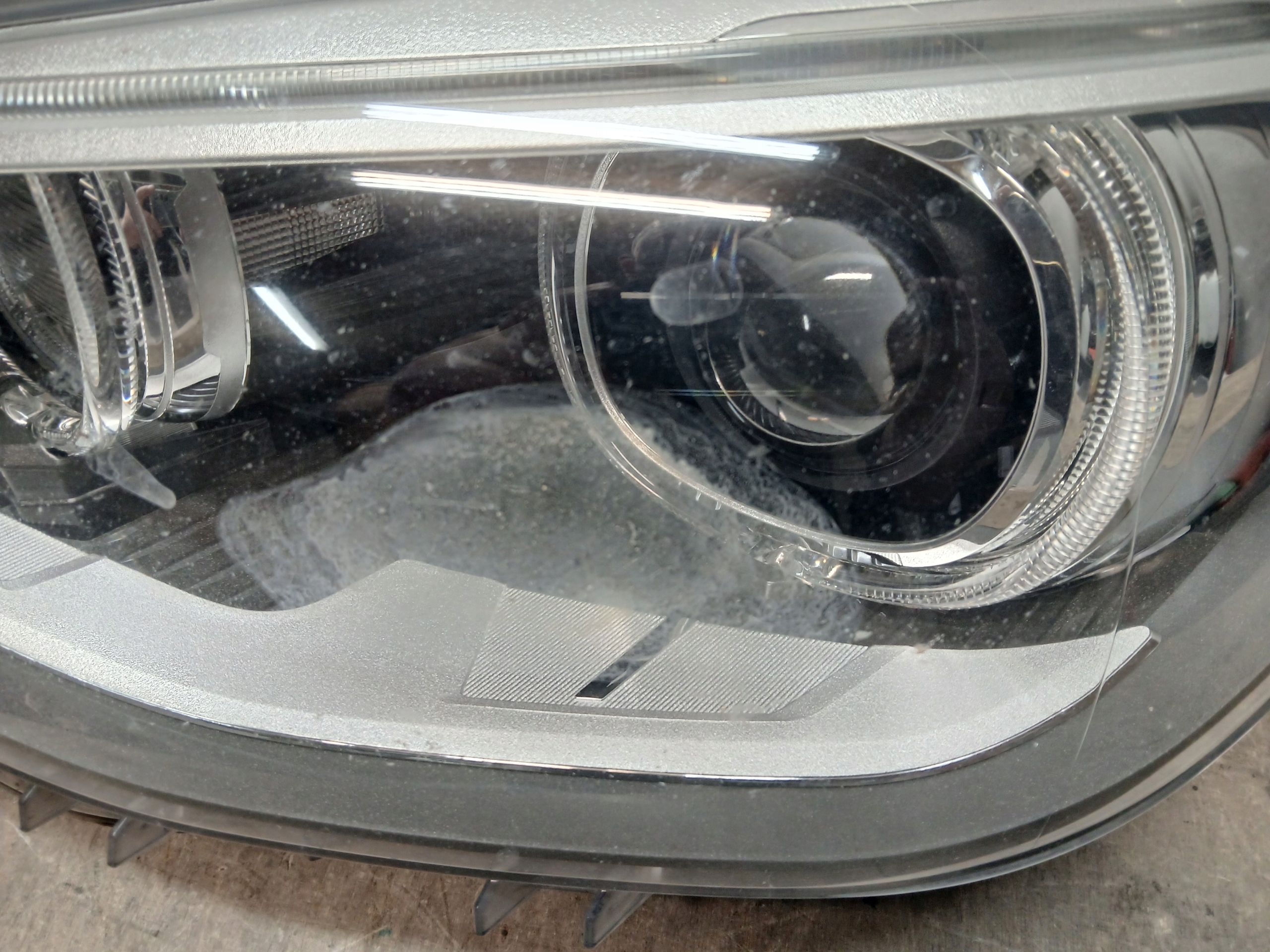 light front left BMW 1 and F20 XENON positioning LED 7229679-10