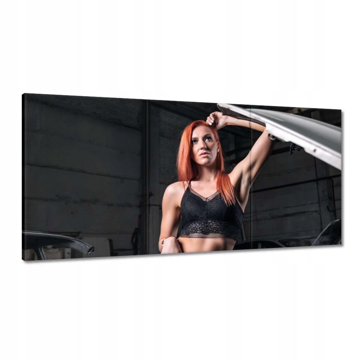 Obrazy 180x90 Červenovláska pod kapotou Maska Auto