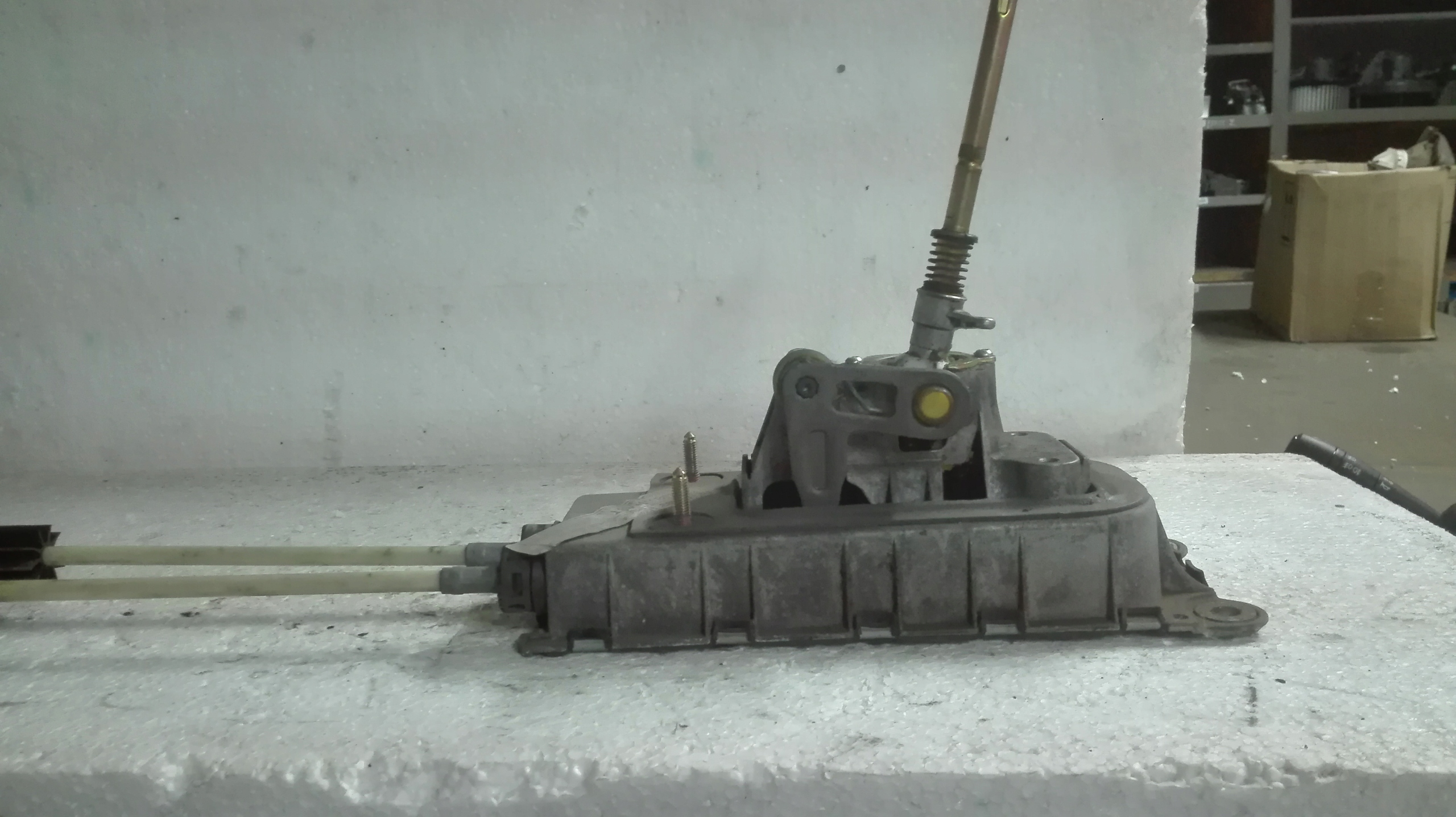 MECHANIZM ZMIANY BIEGÓW Seat 1J0711049T