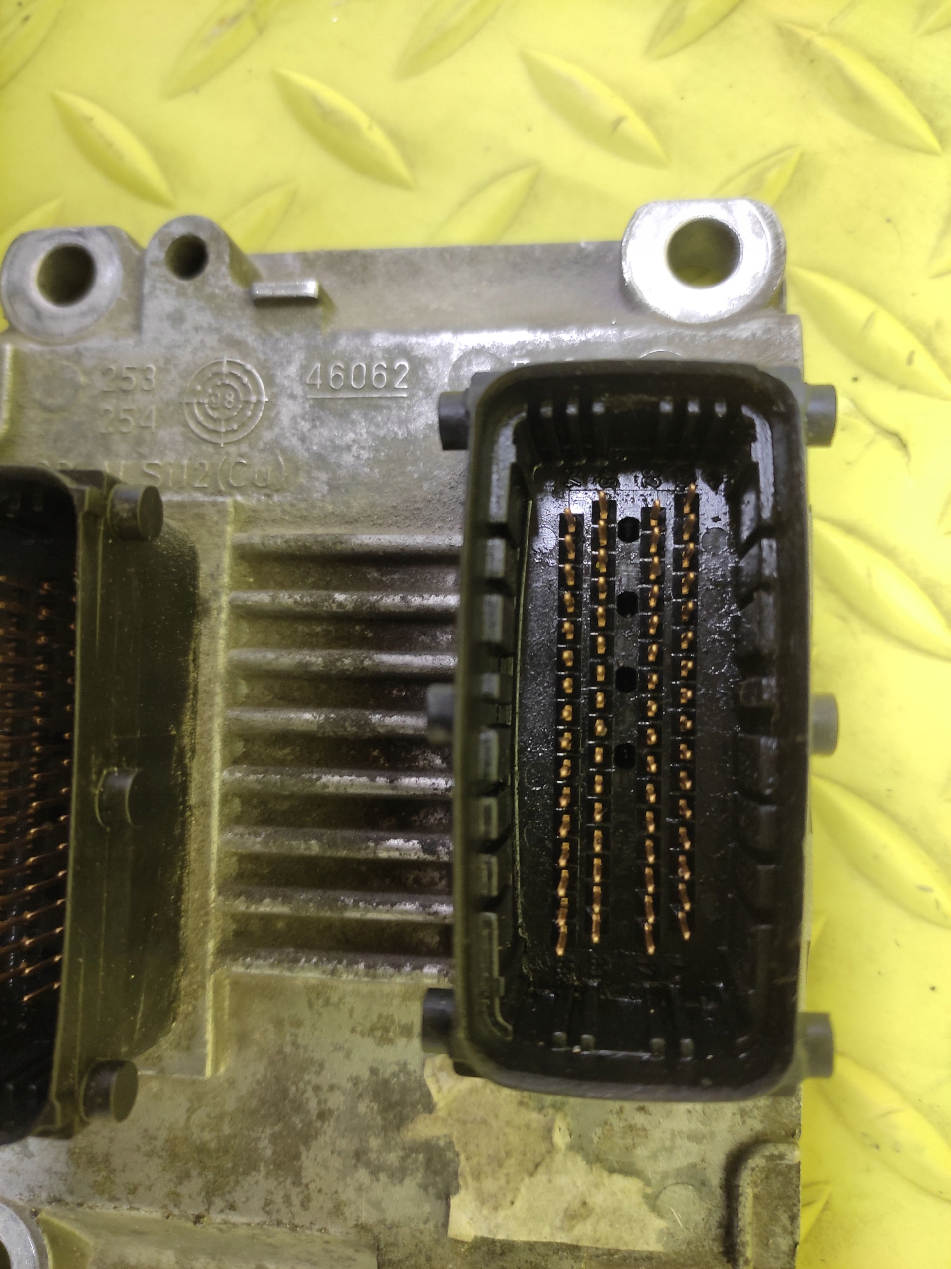 ALFA ROMEO 147 1.4 control unit of the engine 46062