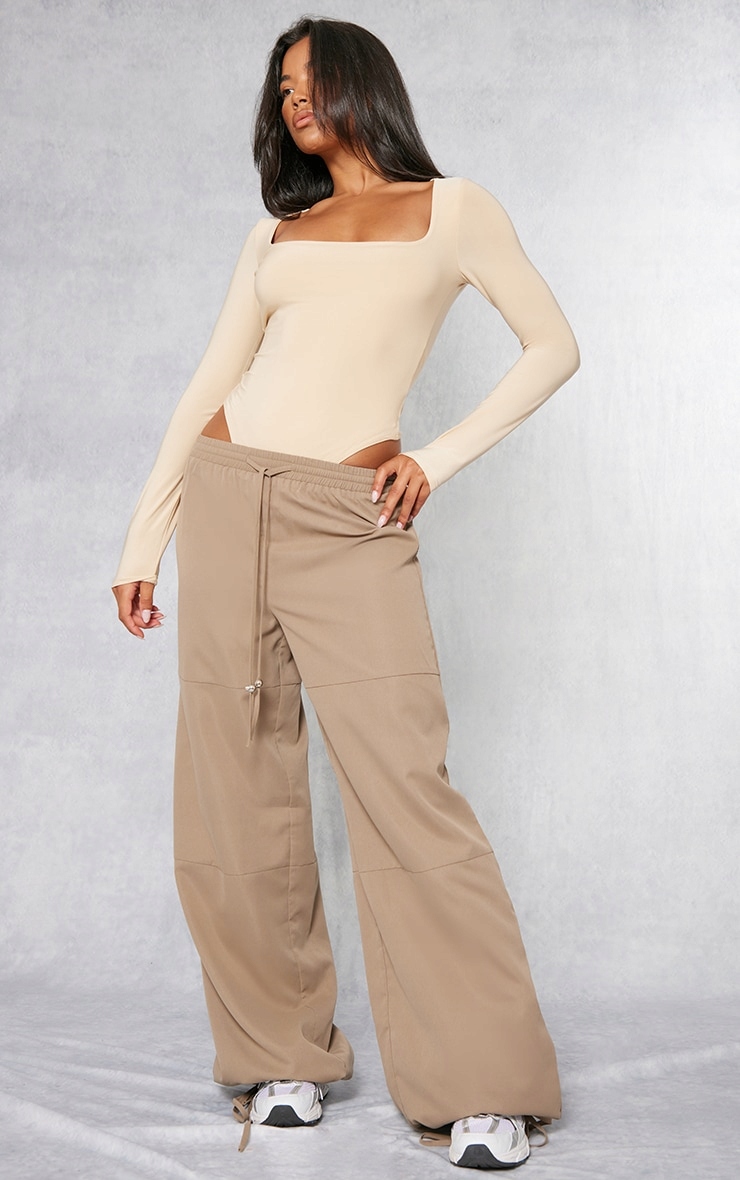 PRETTYLITTLETHING BODY Z DŁUGIM RĘKAWEM I OKRĄGŁYM DEKOLTEM R.44 B546103 Rozmiar 2XL (44)