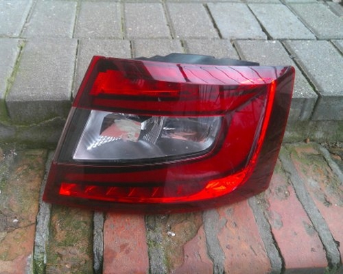 LAMPA PRAWA TYLNA SKODA OCTAVIA III 17- LIFT LED SEDAN