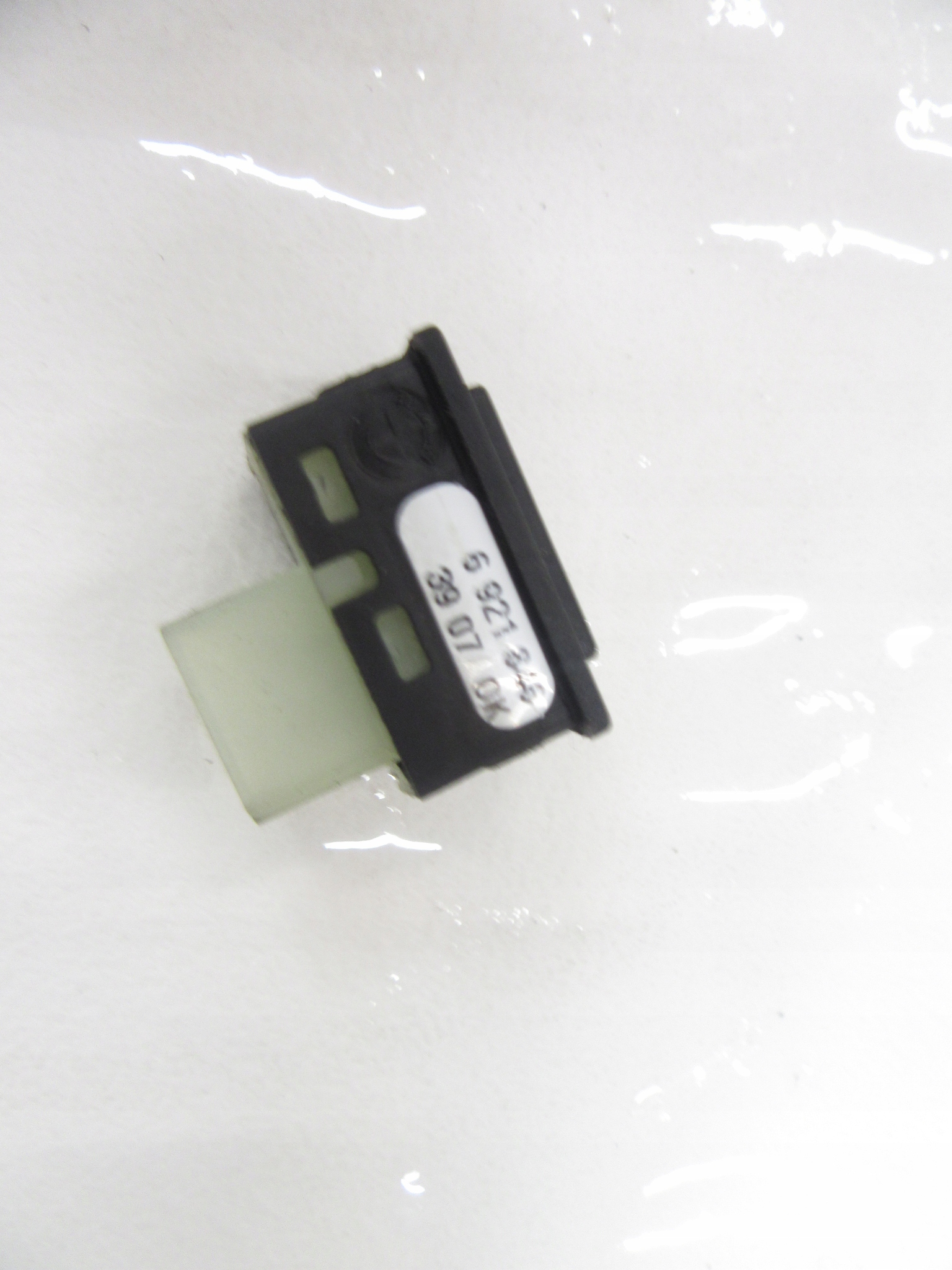 button switch bonnet boot BMW e60 e61 e81 87 e90 e91 F10 F20 F30