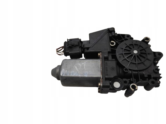 AUDI A4 B5 94- SILNICZEK SZYBY PRAWY TYŁ