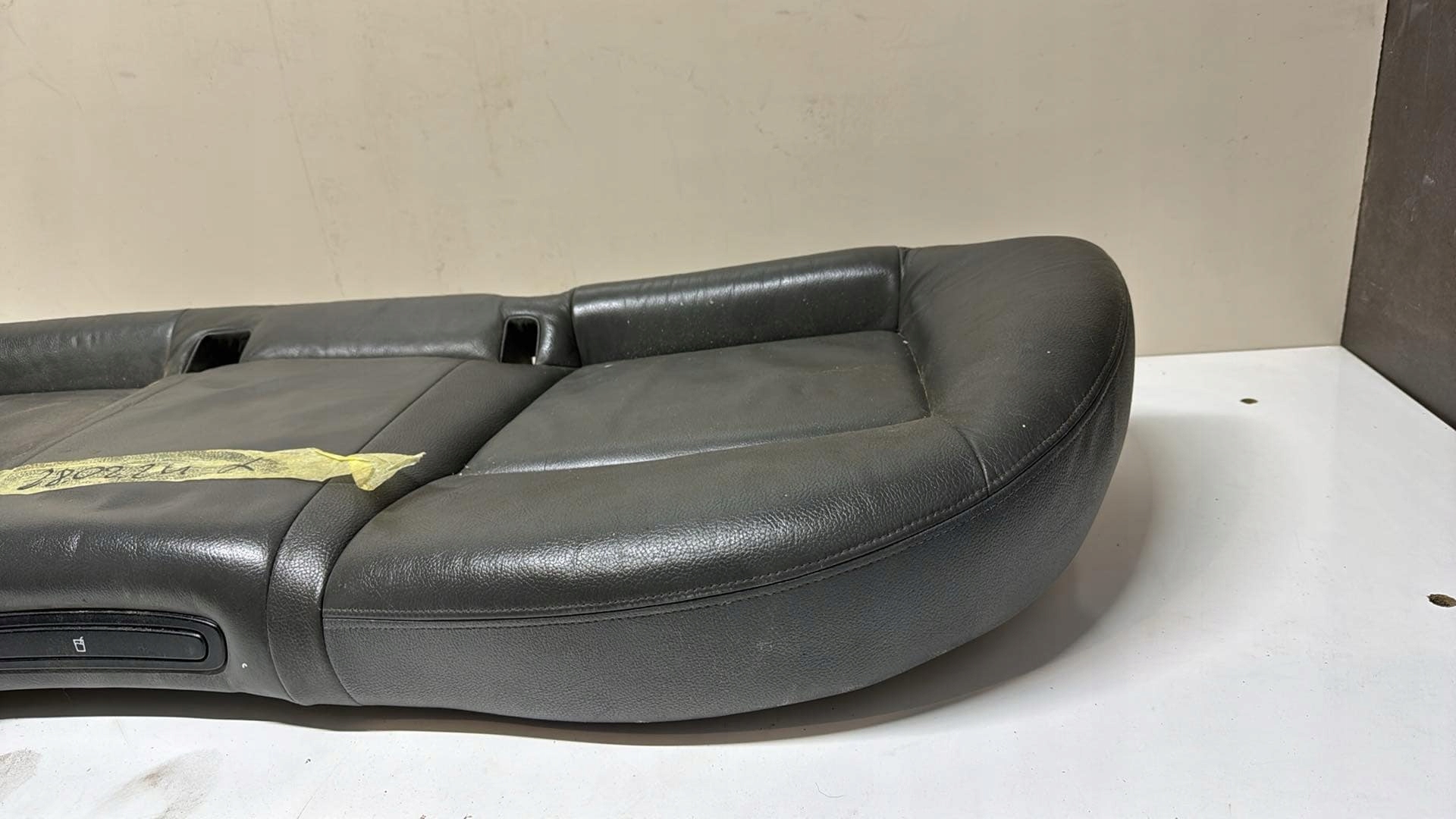 SIEDZISKO Sitz SAAB 93 9-3 II Sitz graue Leder hinten heck Blende Abdeckung
