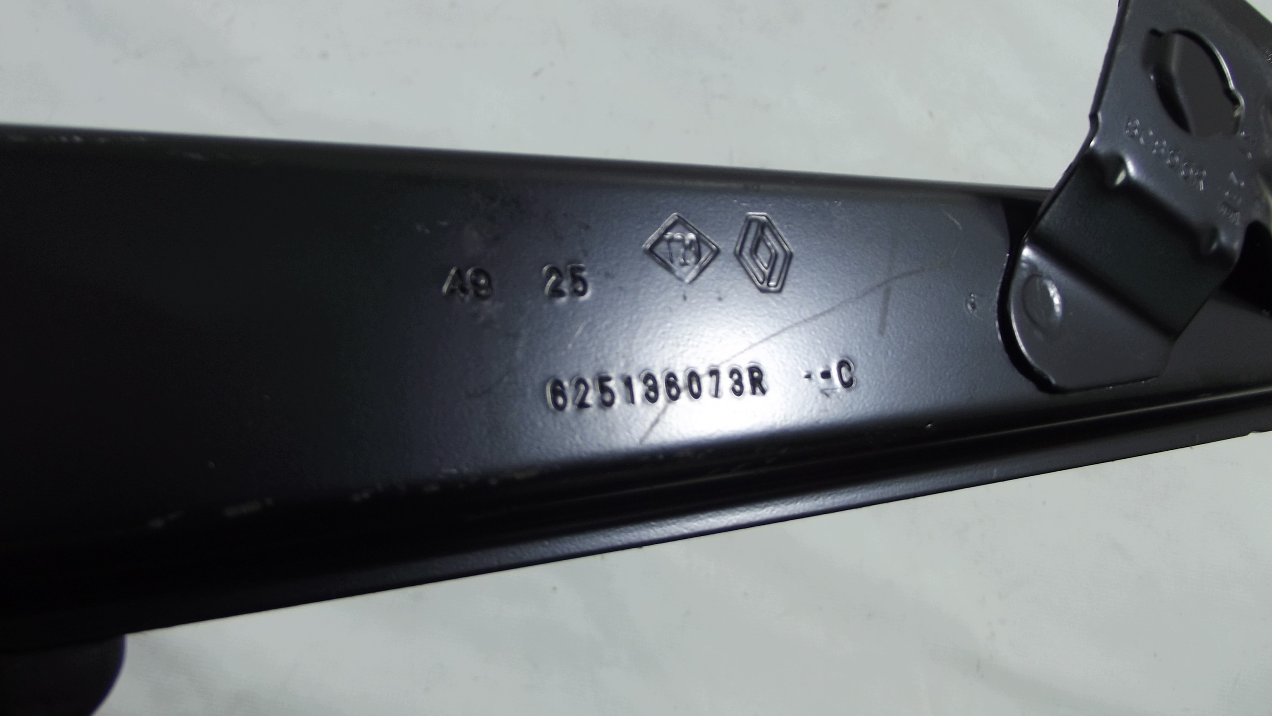Renault Megane V E-Tech console holder lights right front 625136073R
