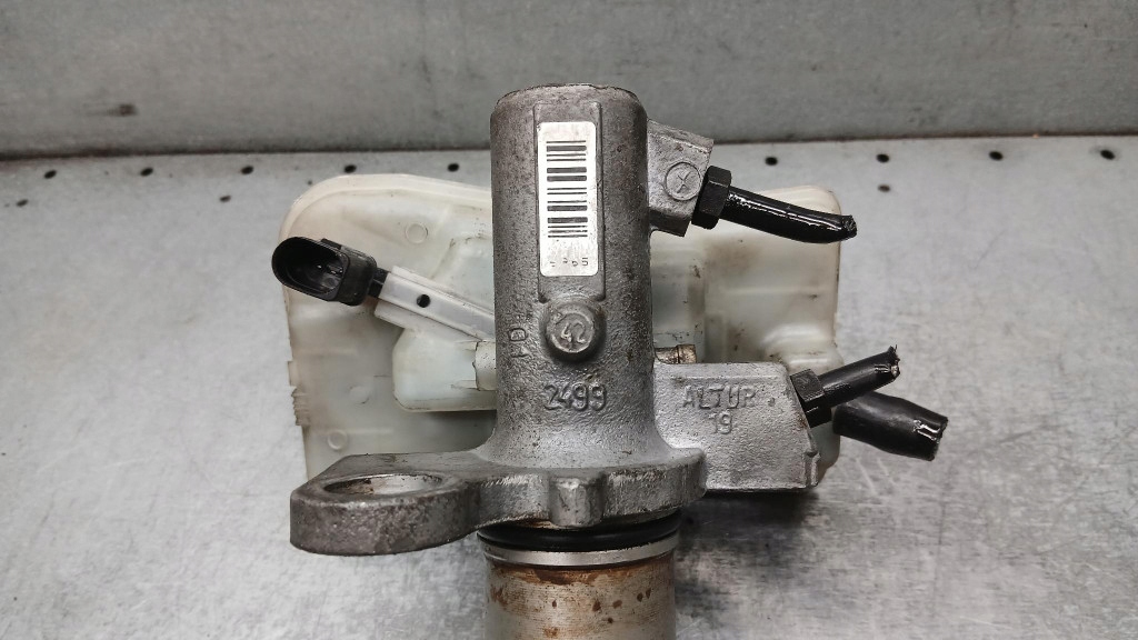 насос vw PASSAT B5 FL 1.9tdi 00-05R универсал 32067009-4
