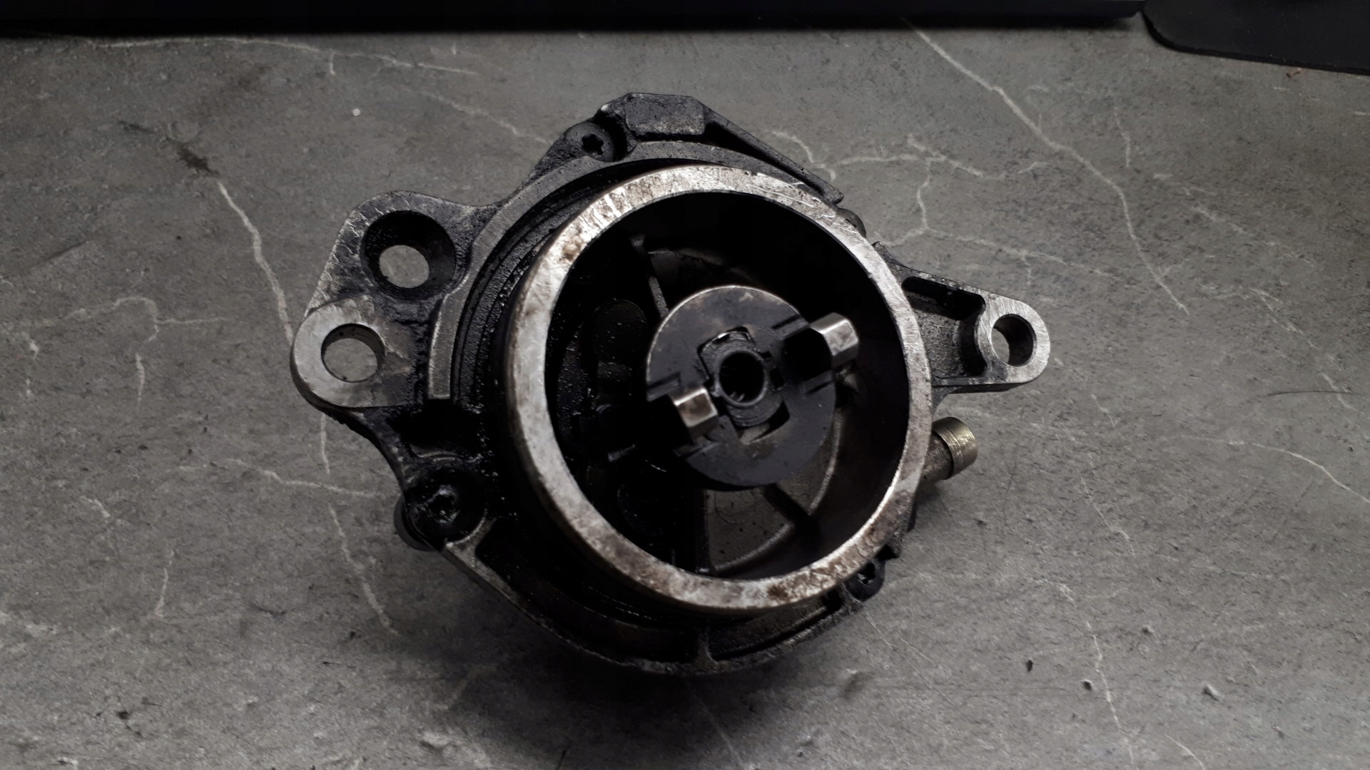 72162503 насос вакум opel VECTRA B 2.0