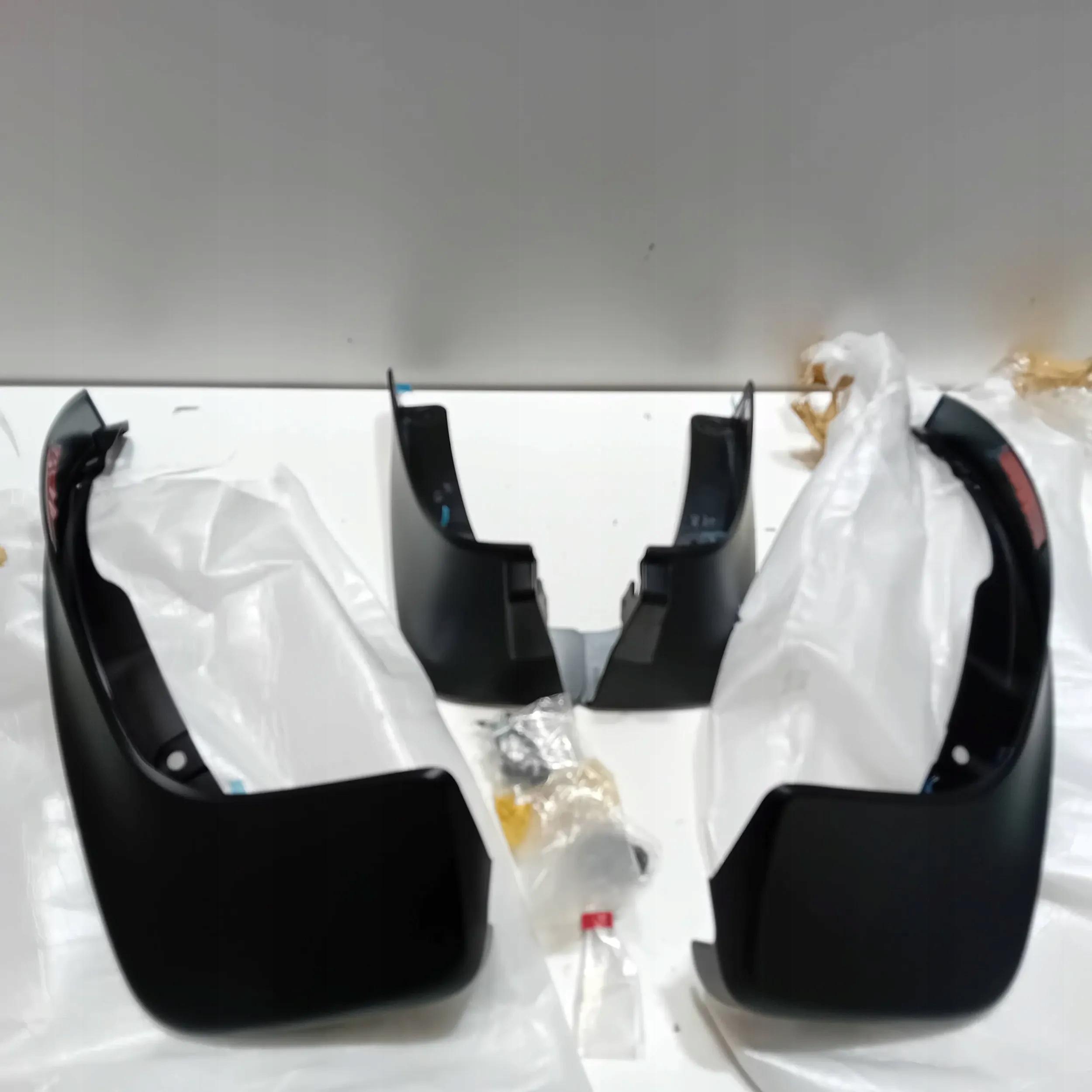 SUZUKI IGNIS III 16- CHLAPACZ CHLAPACZE TYŁ PRZÓD KOMPLET NOWE OEM Producent części Suzuki OE