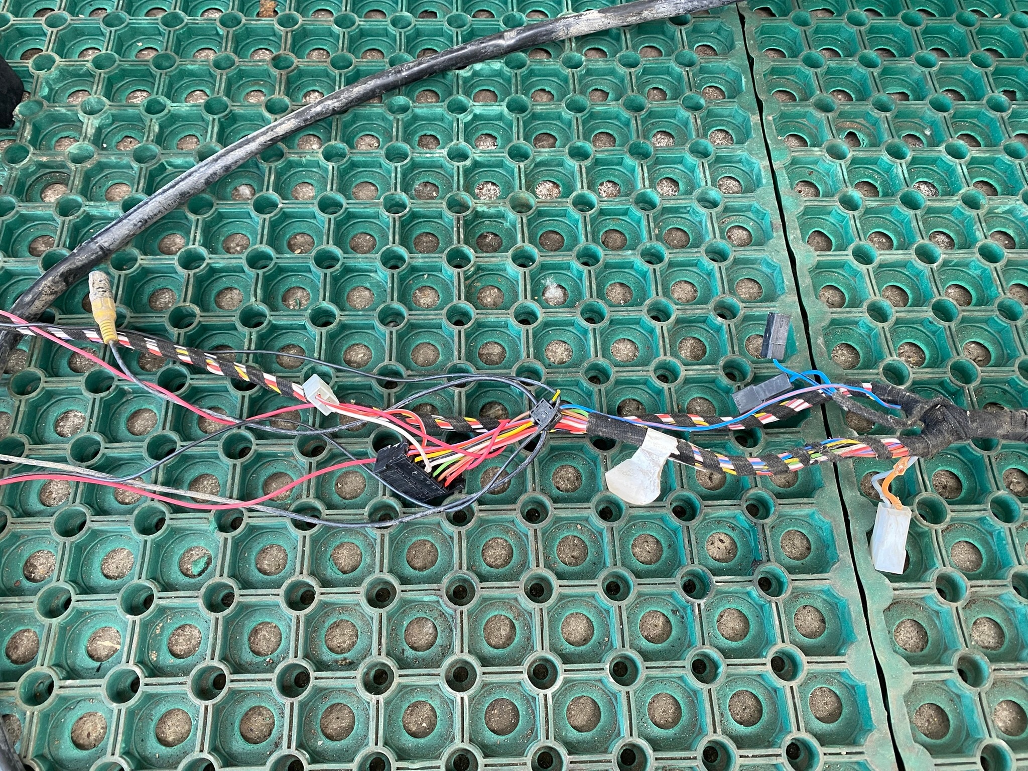 SSANGYONG MUSSO II Q200 18-20 tow bundle wiring module