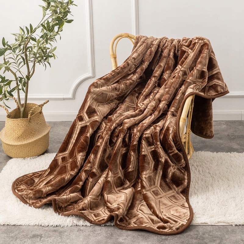 Akrylová lisovaná deka Vito 160x200, geometrický vzor, hnědá