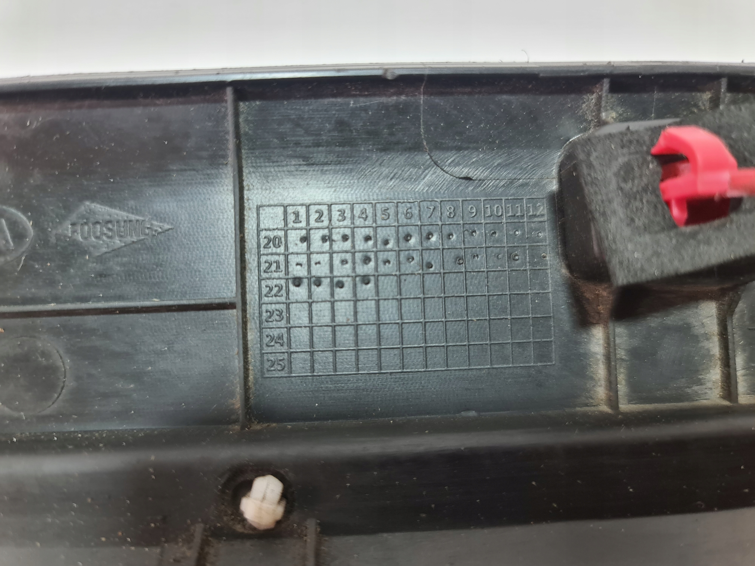 kia SORENTO III 15- молдинг порога P 87752-P2000