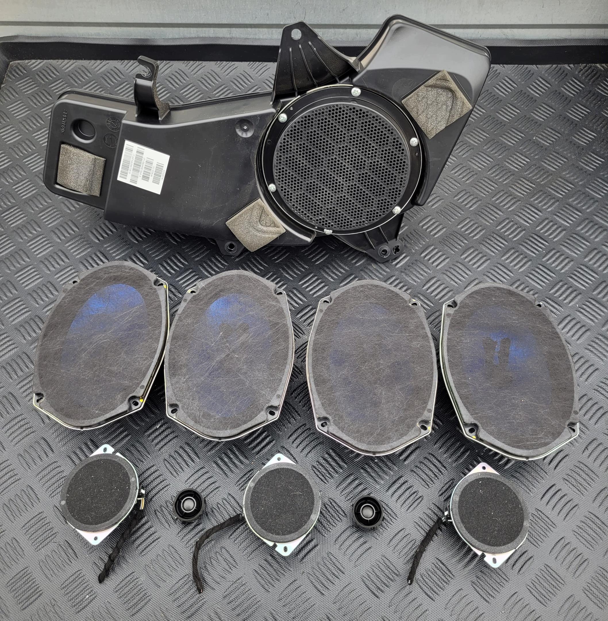 BEATS zvučnici zvučnik KOMPLET SUBWOOFER JEEP COMPASS II