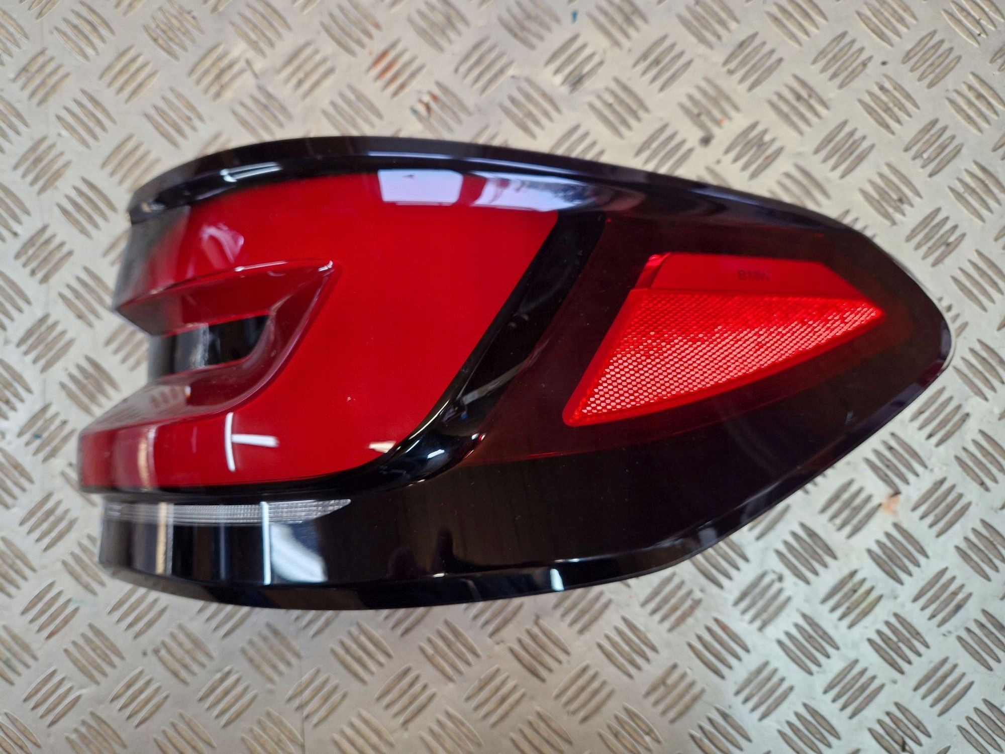 licht hinten links oder rechts NAROZNA BMW 5 G31 LIFT 2020R->