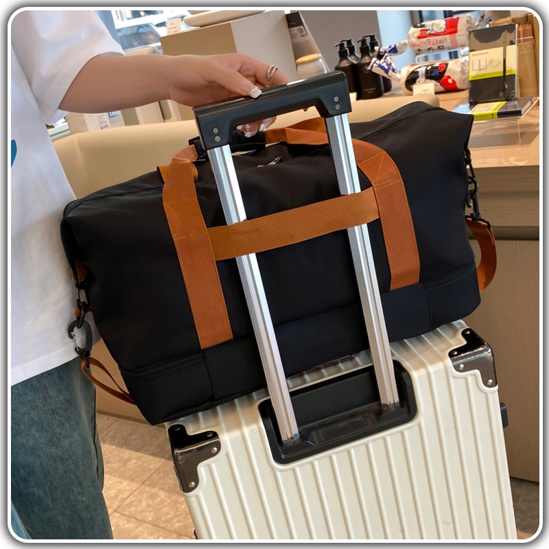 DAMSKA MĘSKA TORBA PODRÓŻNA SPORTOWA BAGAŻ DO JOGI NA SIŁOWNIĘ NA RAMIĘ 30L Marka inna