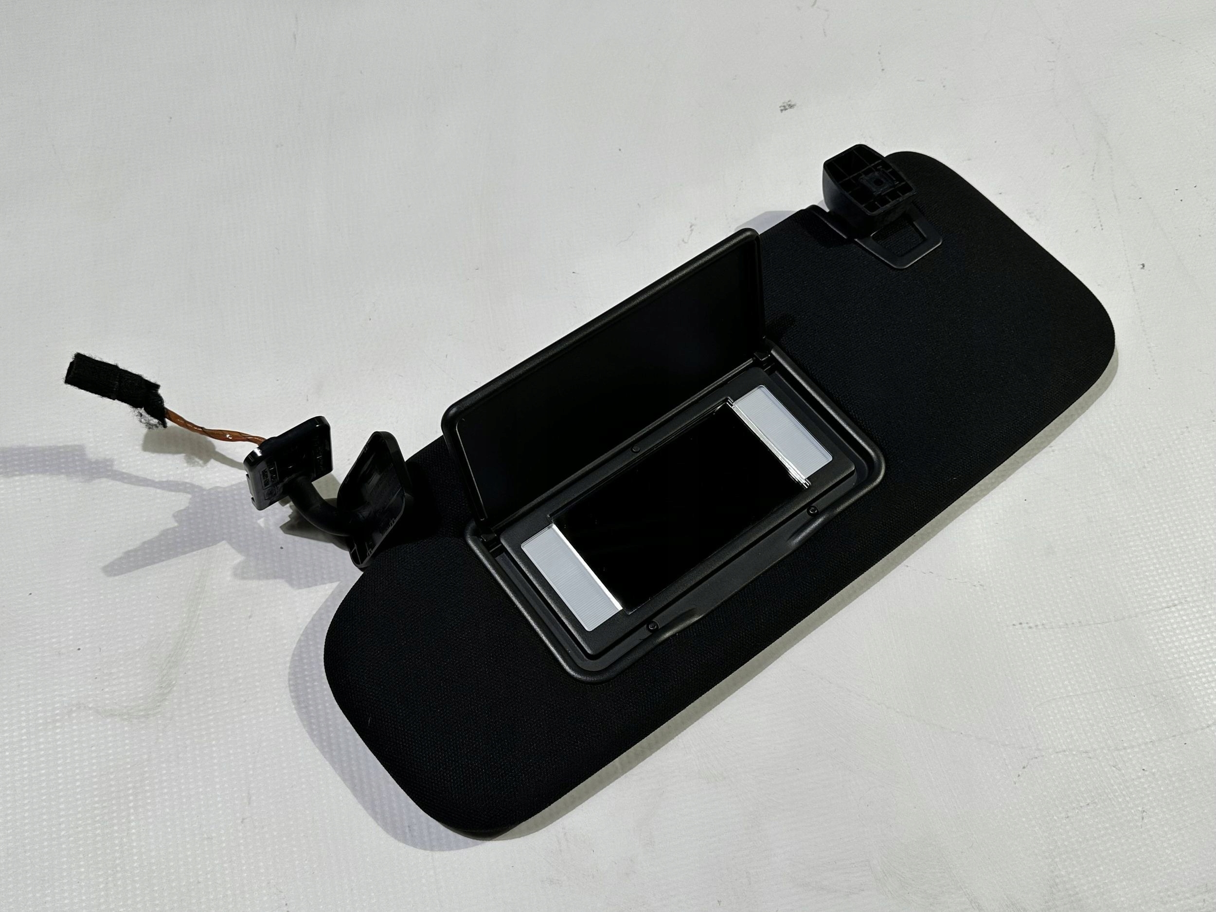 cover przeciwsloneczna driver´s left visor visor Ford Explorer 2020+