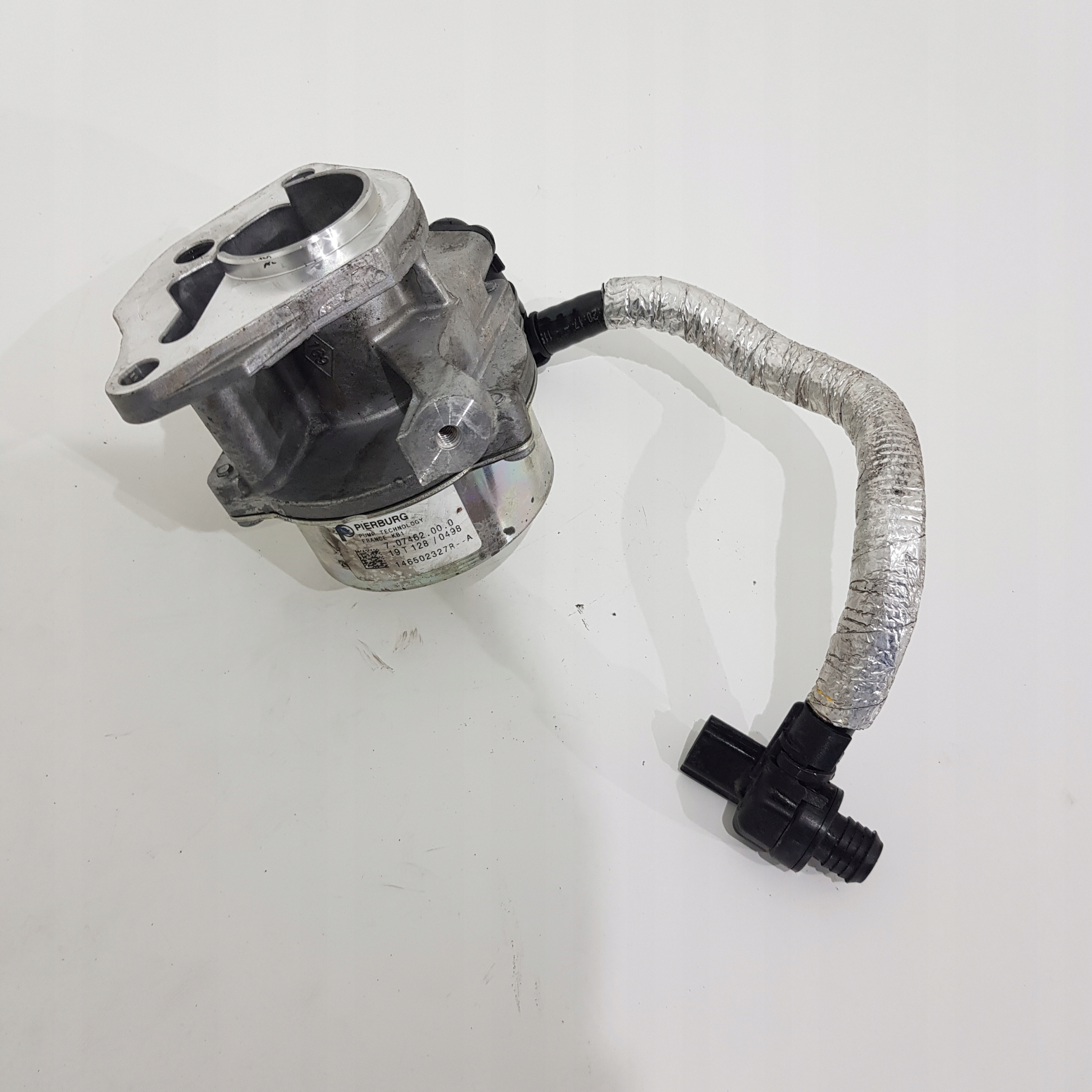 ВАКУУМНИЙ НАСОС RENAULT DACIA 1.5 BLUE DCI 146502327R