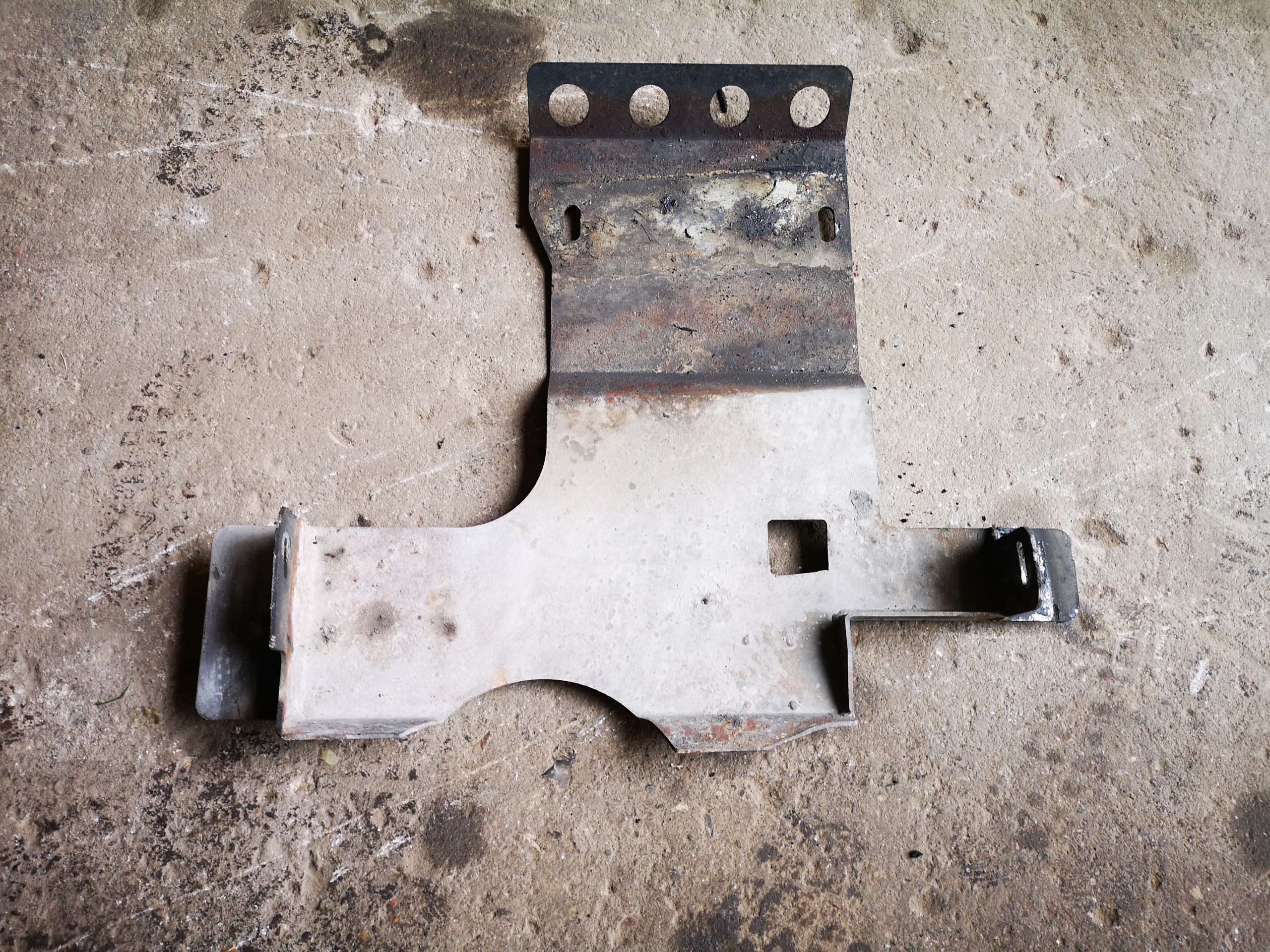 DEFENDER 110 ЗАЩИТНАЯ ПЛАСТИНА ПОД КОРОБКИ ПЕРЕДАЧ