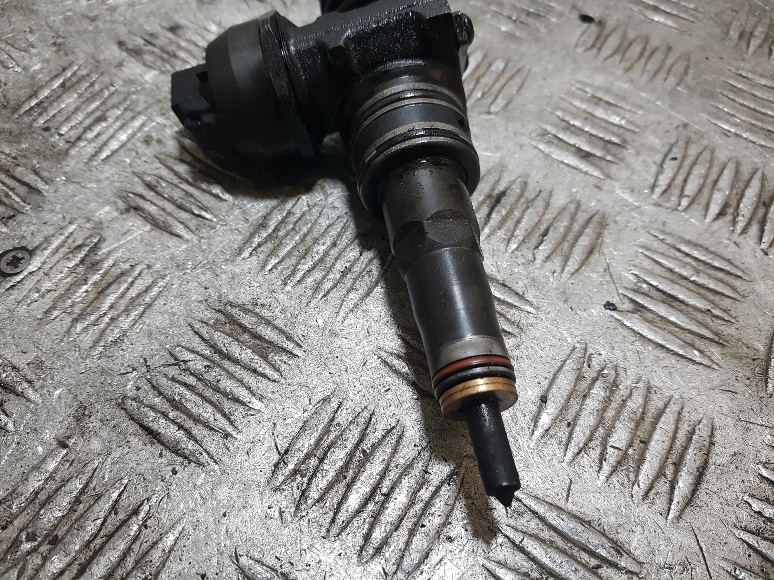 Pumpedüse SKODA SUPERB 0414720037