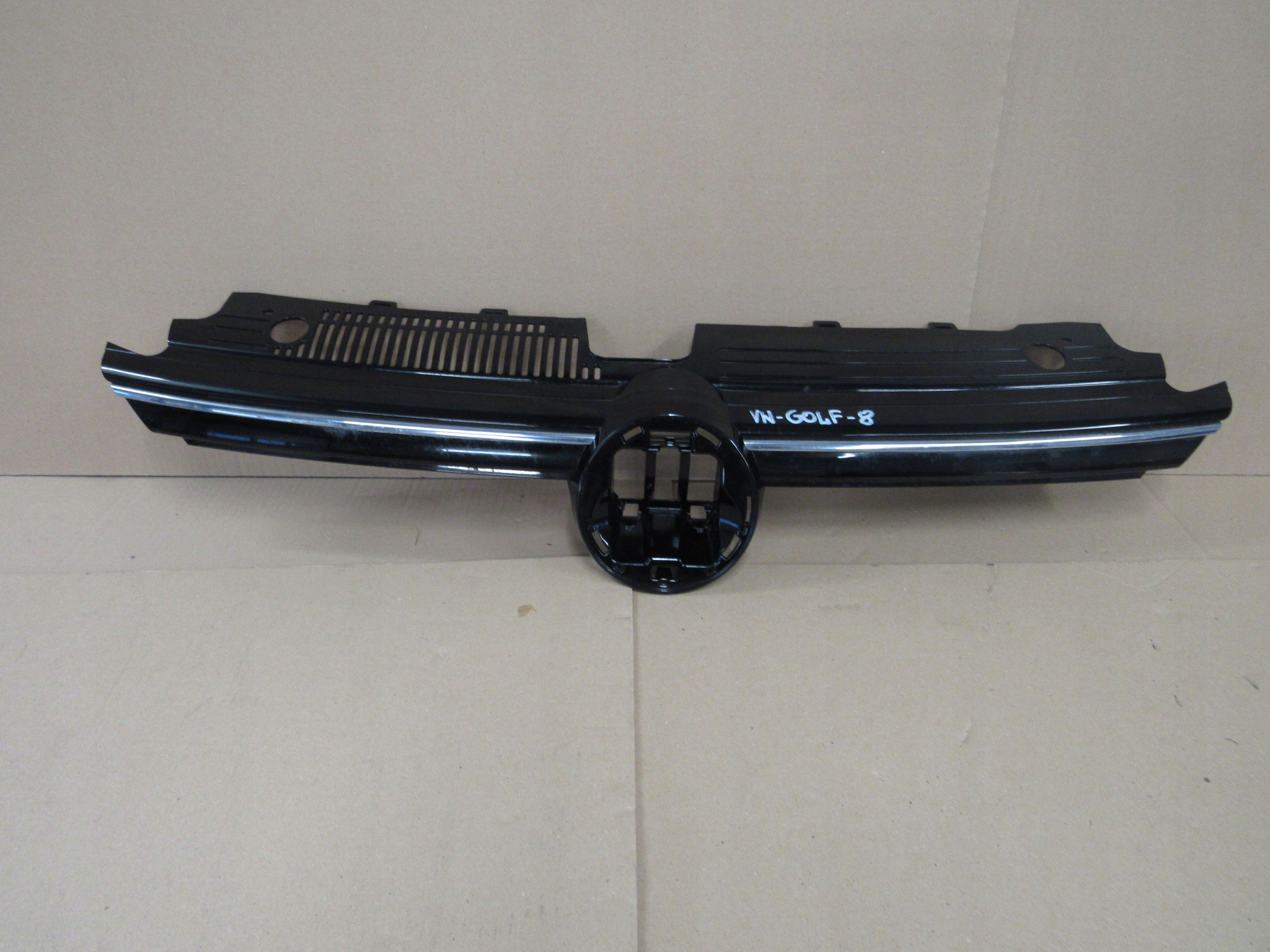 VW Golf VIII Kühlergrill FRONTGRILL Kühlergitter - Thumbnail 1