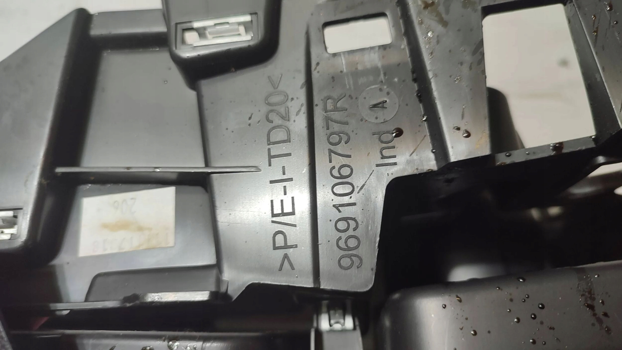 Dacia Duster II 17r 1.2 tunel central bracket kubkow