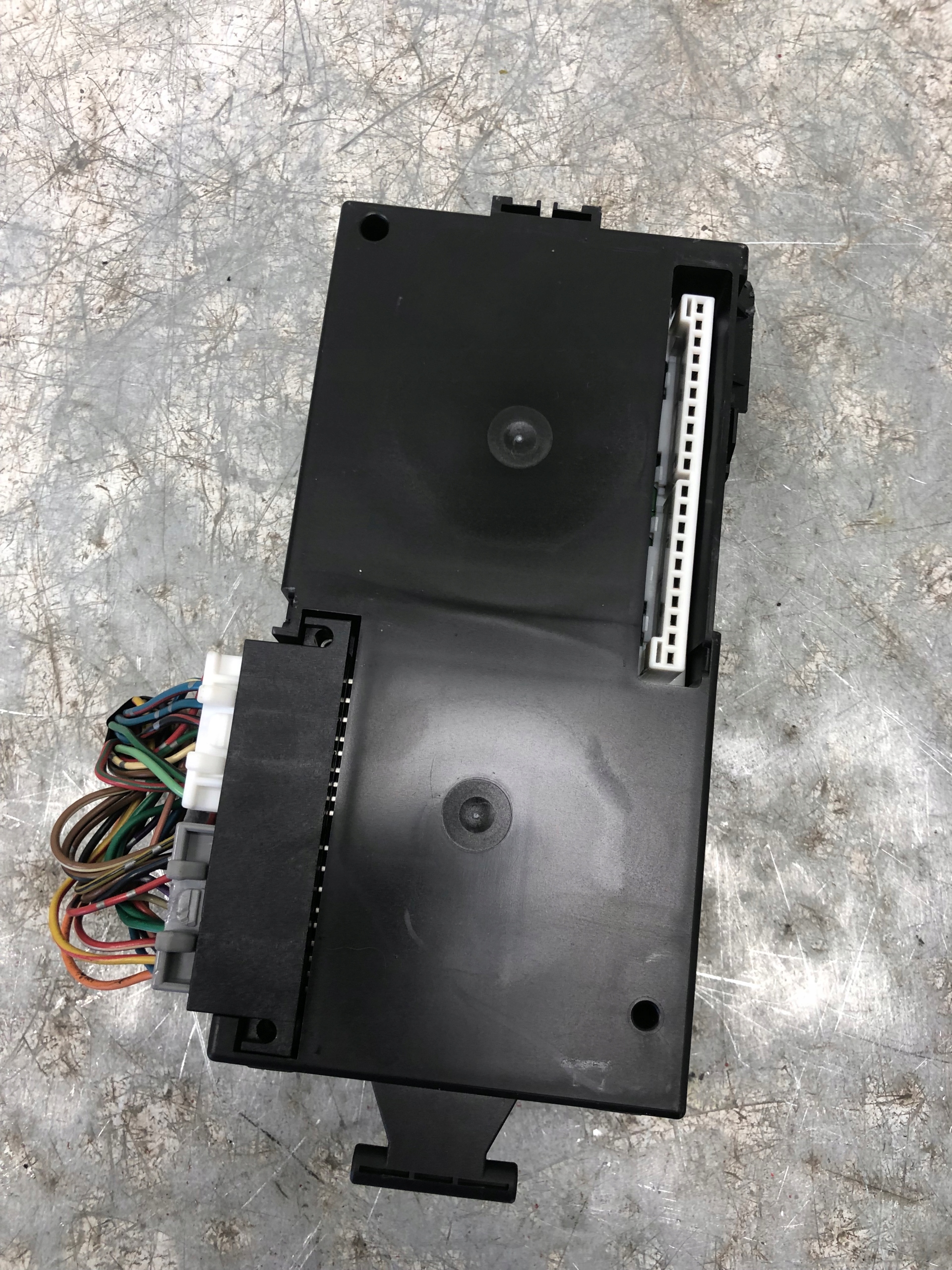 module control unit BSI MITSUBISHI COLT VI MN901749