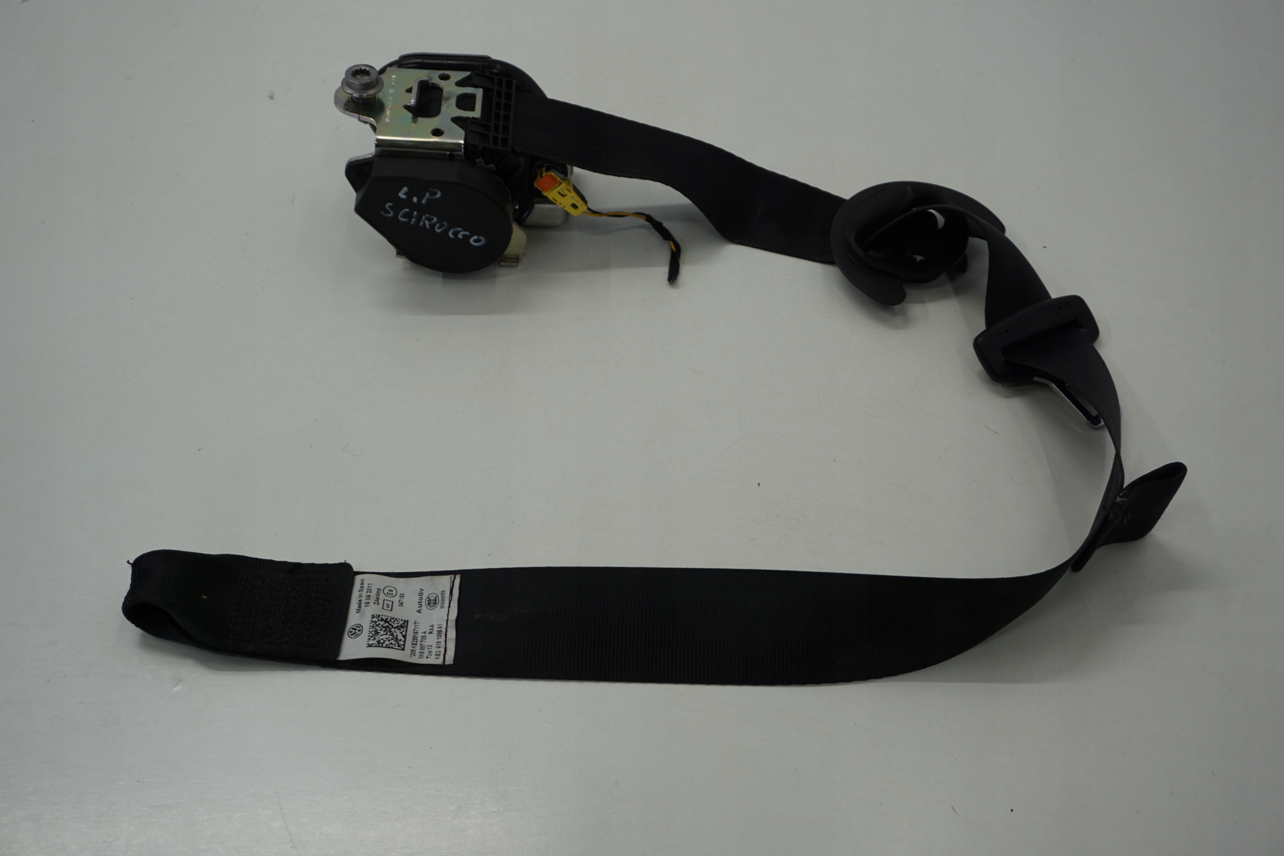 VW SCIROCCO 11R РЕМЕНЬ БЕЗОПАСНОСТИ ПЕРЕДНИЙ ЛЕВЫЙ