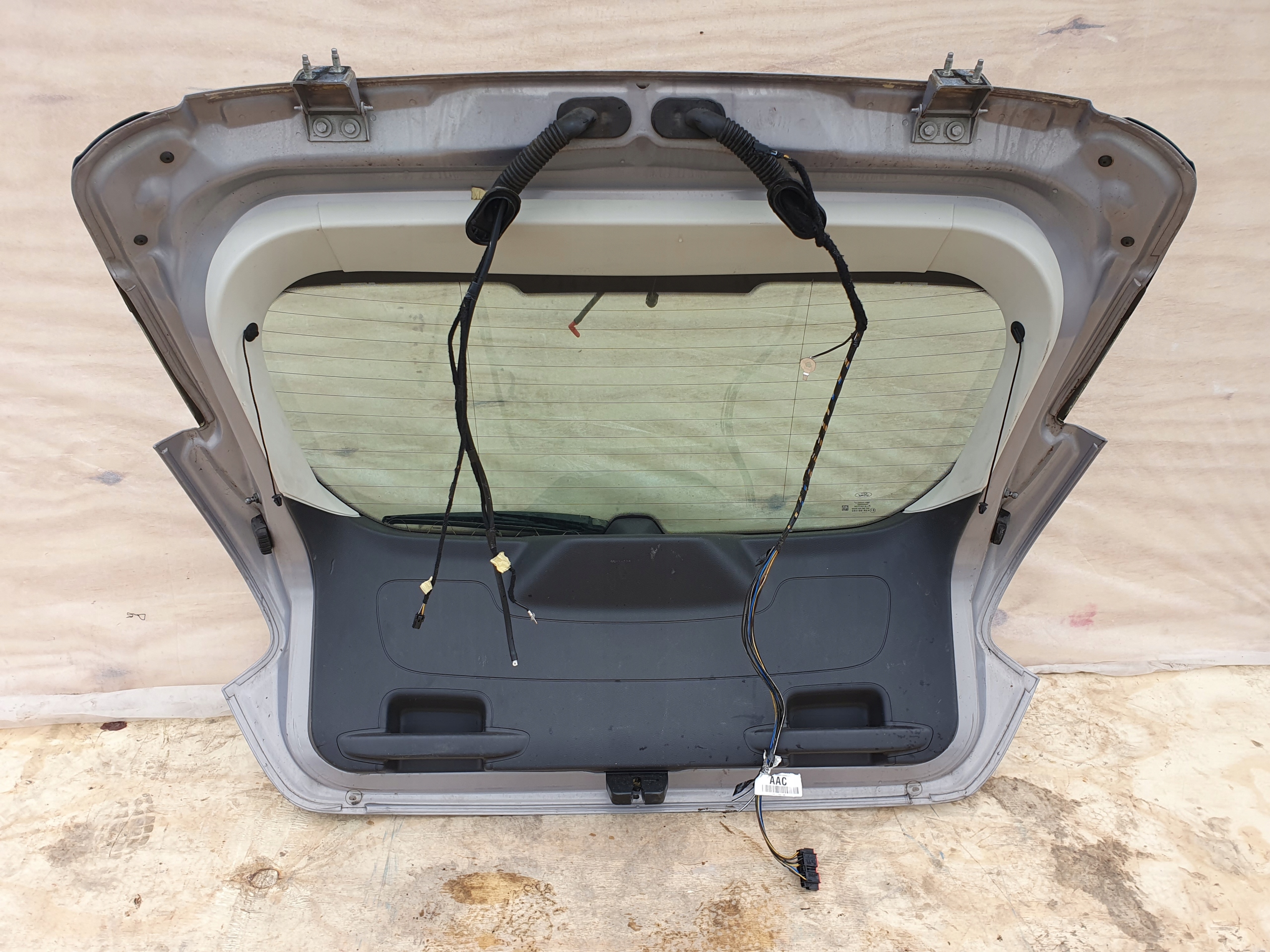 Ford Focus MK3 III 10-14 HB trunk door boot